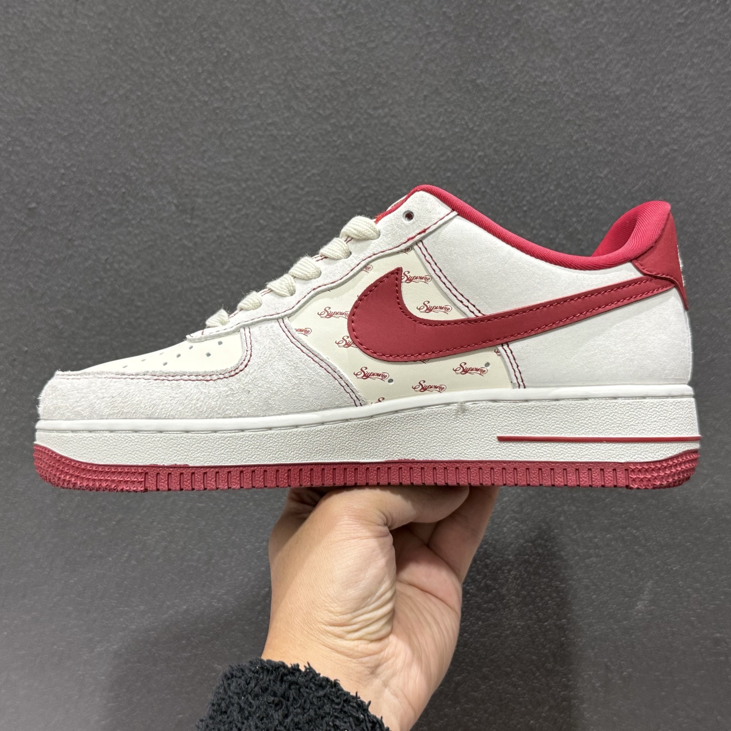 Nike Air Force 1'07 Low 马年限定 红白撞色 空军一号低帮休闲板鞋 JP2026-133-Top High Quatity Cheap Sneakers Fashion Clothing Clothes Bags handbags Shoes of all Brand wholesale With The best Quality And Beautiful Price from China Factory Chinese suppliers wholesaler seller Nike Air Force 1'07 Low 马年限定 红白撞色 空军一号低帮休闲板鞋 JP2026-133