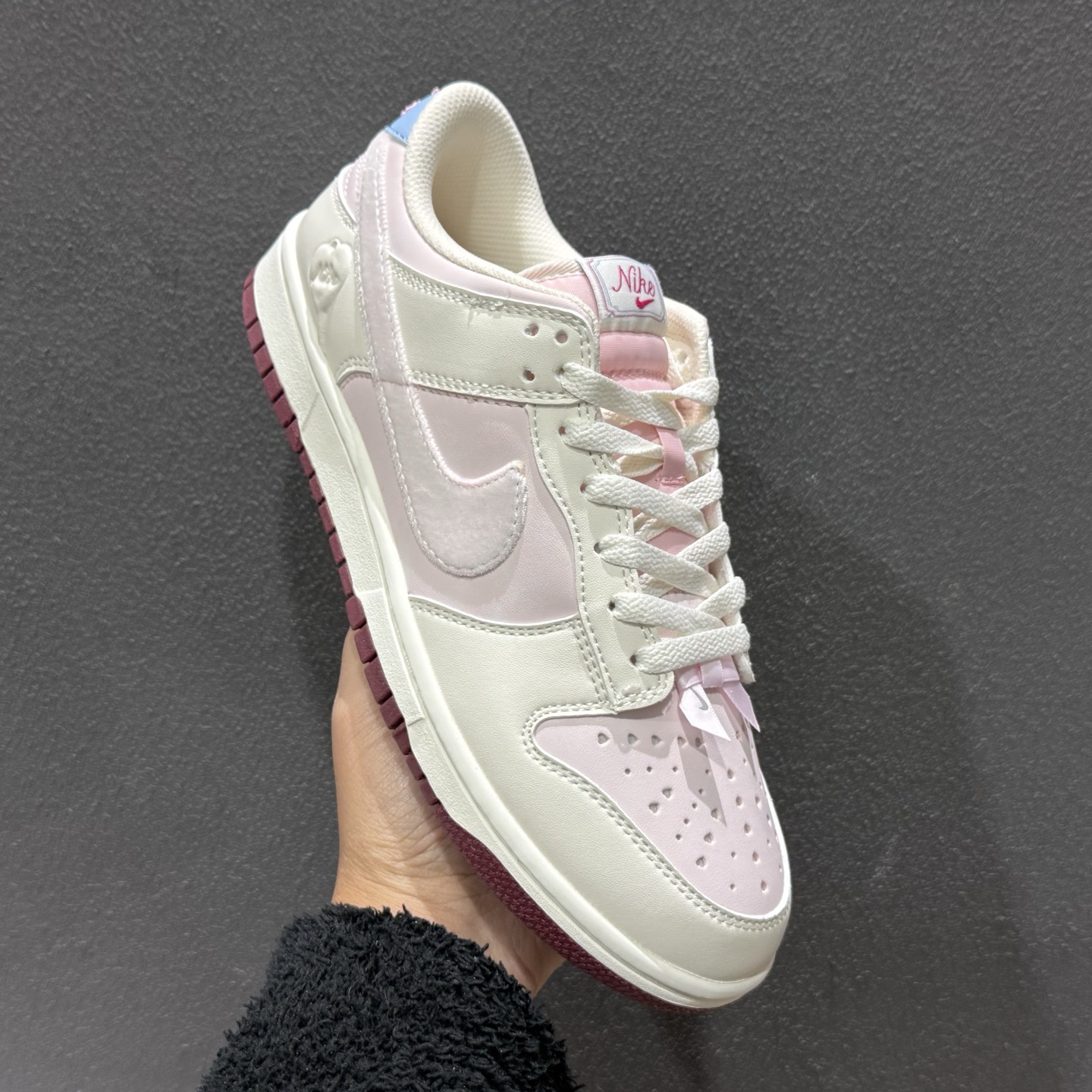 220 Nike SB Dunk Low 情人节限定 IQ1145-610-Chinese UA Cheap High Quatity Brand Clothes Bags handbags Sneakers wholesale wholesaler seller from China Factory suppliers Fashion Clothing Shoes best Quality Beautiful Price 220 Nike SB Dunk Low 情人节限定 IQ1145-610