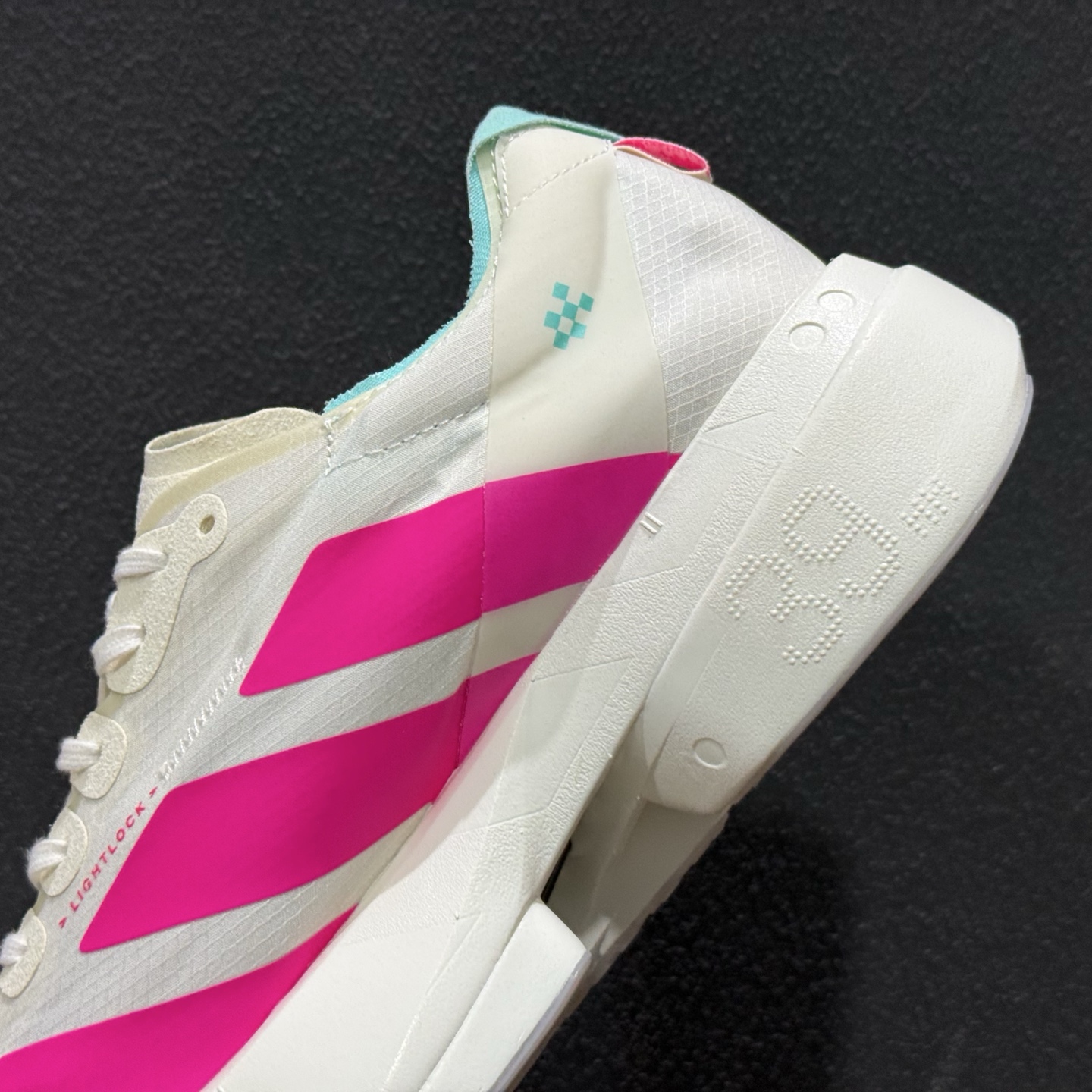 260 真碳棒 adidas Adizero Adios Pro 4 阿迪达斯马拉松跑步鞋 KJ3873-111-Chinese UA Cheap High Quatity Brand Clothes Bags handbags Sneakers wholesale wholesaler seller from China Factory suppliers Fashion Clothing Shoes best Quality Beautiful Price 260 真碳棒 adidas Adizero Adios Pro 4 阿迪达斯马拉松跑步鞋 KJ3873-111