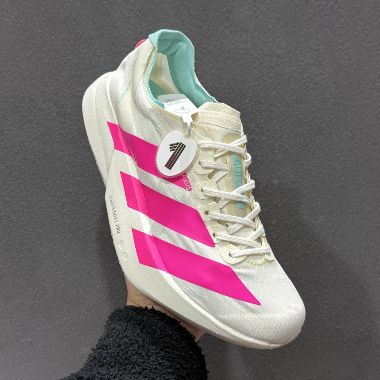 260 真碳棒 adidas Adizero Adios Pro 4 阿迪达斯马拉松跑步鞋 KJ3873-111-Chinese UA Cheap High Quatity Brand Clothes Bags handbags Sneakers wholesale wholesaler seller from China Factory suppliers Fashion Clothing Shoes best Quality Beautiful Price 260 真碳棒 adidas Adizero Adios Pro 4 阿迪达斯马拉松跑步鞋 KJ3873-111