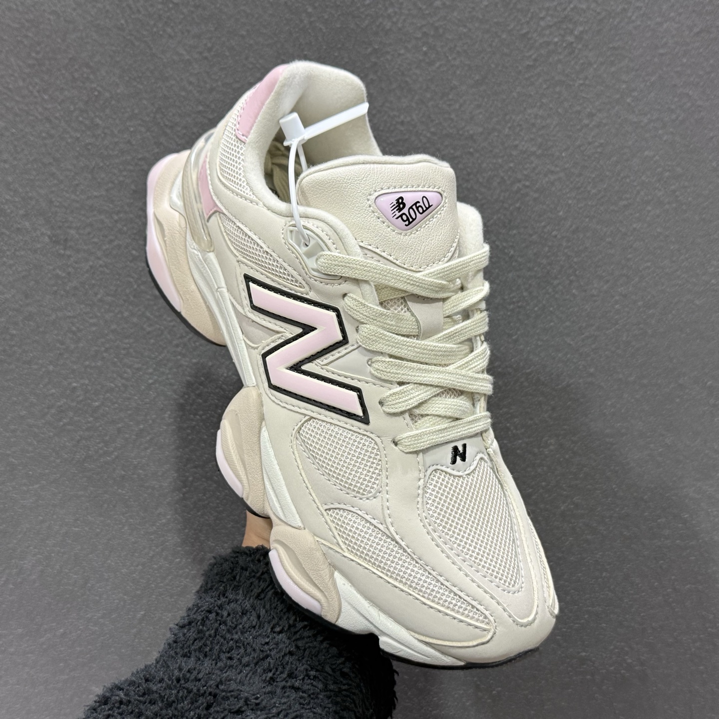 New Balance NB9060 联名款 复古休闲运动慢跑鞋 U9060AJD-Top High Quatity Cheap Sneakers Fashion Clothing Clothes Bags handbags Shoes of all Brand wholesale With The best Quality And Beautiful Price from China Factory Chinese suppliers wholesaler seller New Balance NB9060 联名款 复古休闲运动慢跑鞋 U9060AJD
