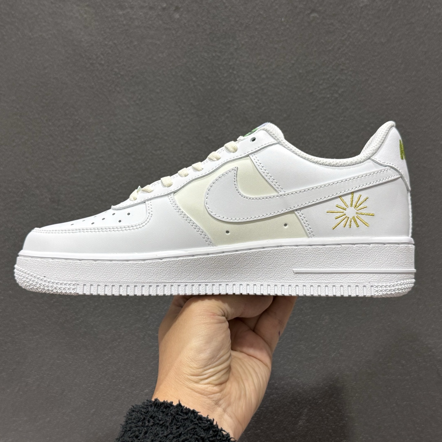 Nike Air Force 1'07 Low 马年刺绣 空军一号低帮休闲板鞋 IQ1133-111