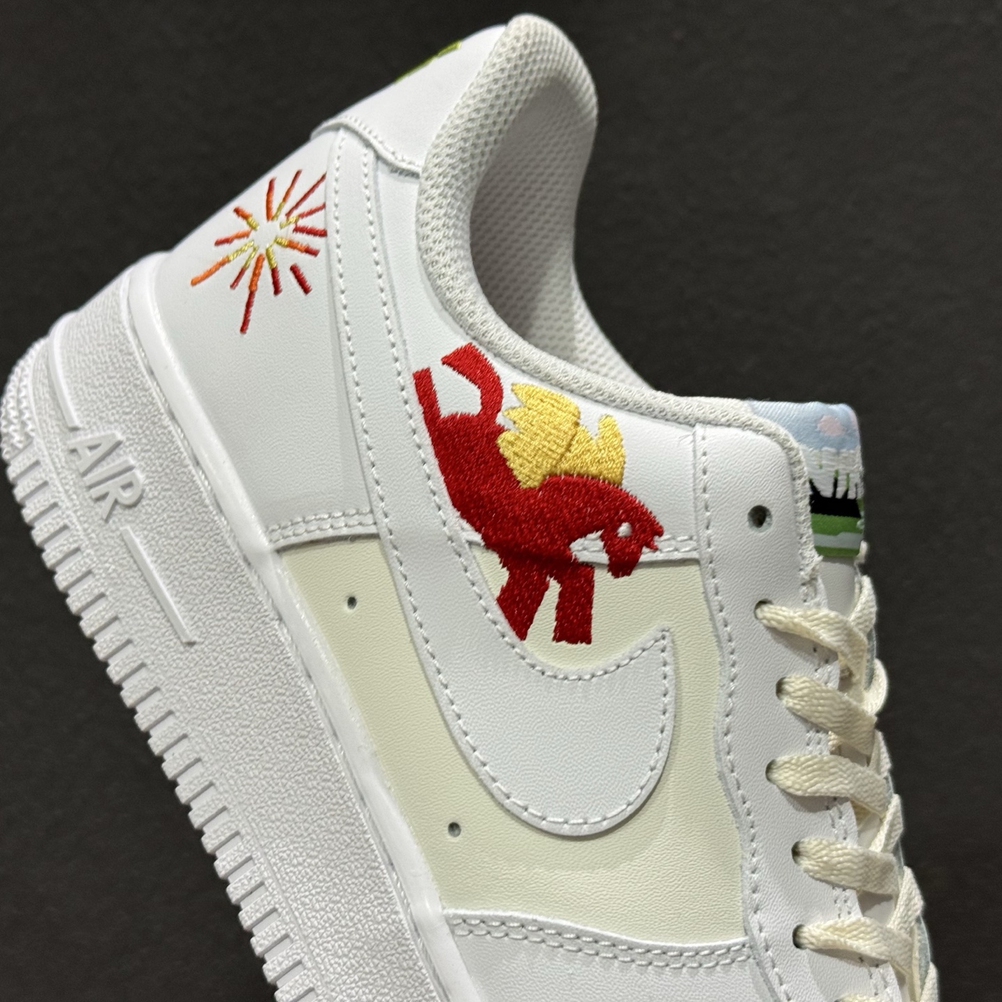 Nike Air Force 1'07 Low 马年刺绣 空军一号低帮休闲板鞋 IQ1133-111