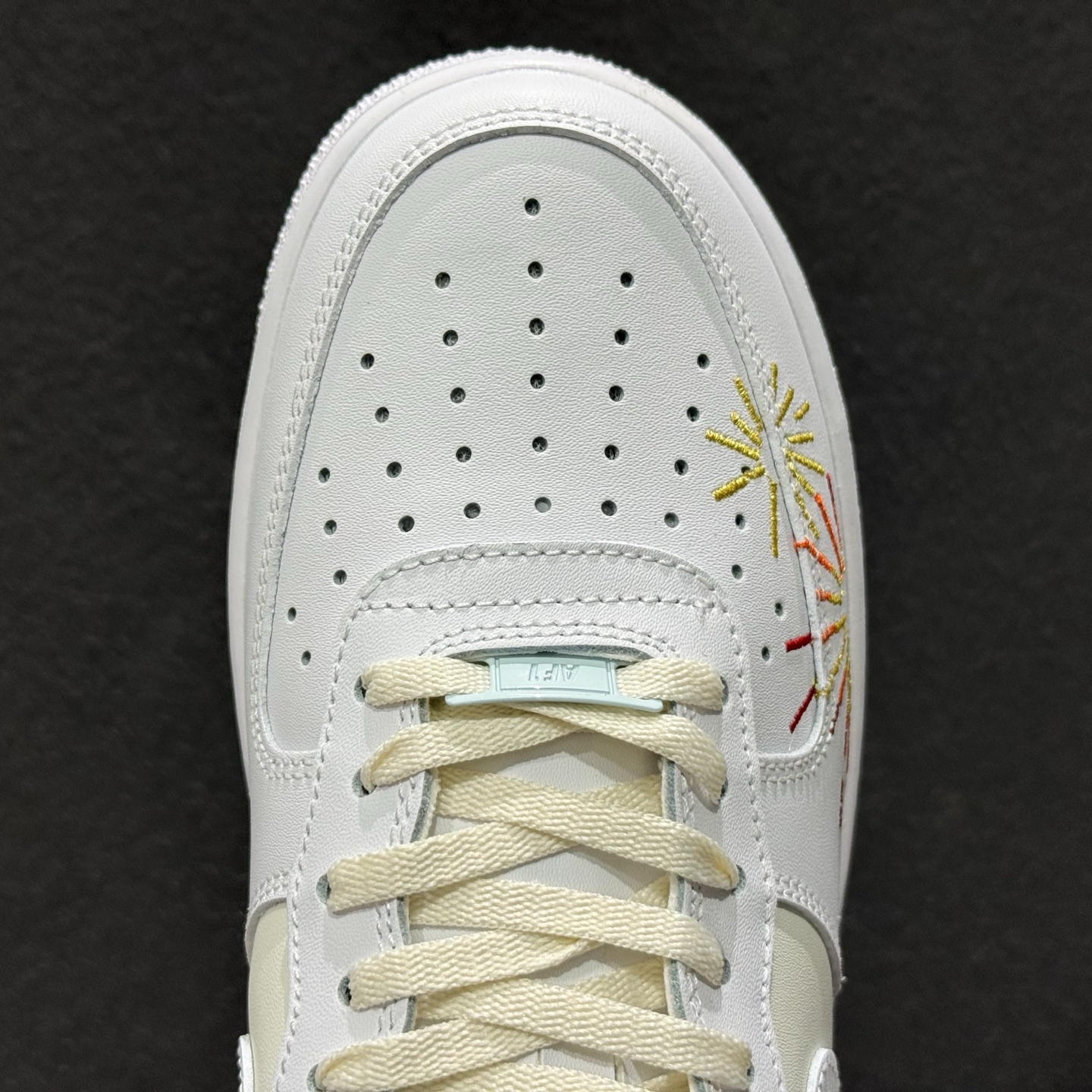 Nike Air Force 1'07 Low 马年刺绣 空军一号低帮休闲板鞋 IQ1133-111