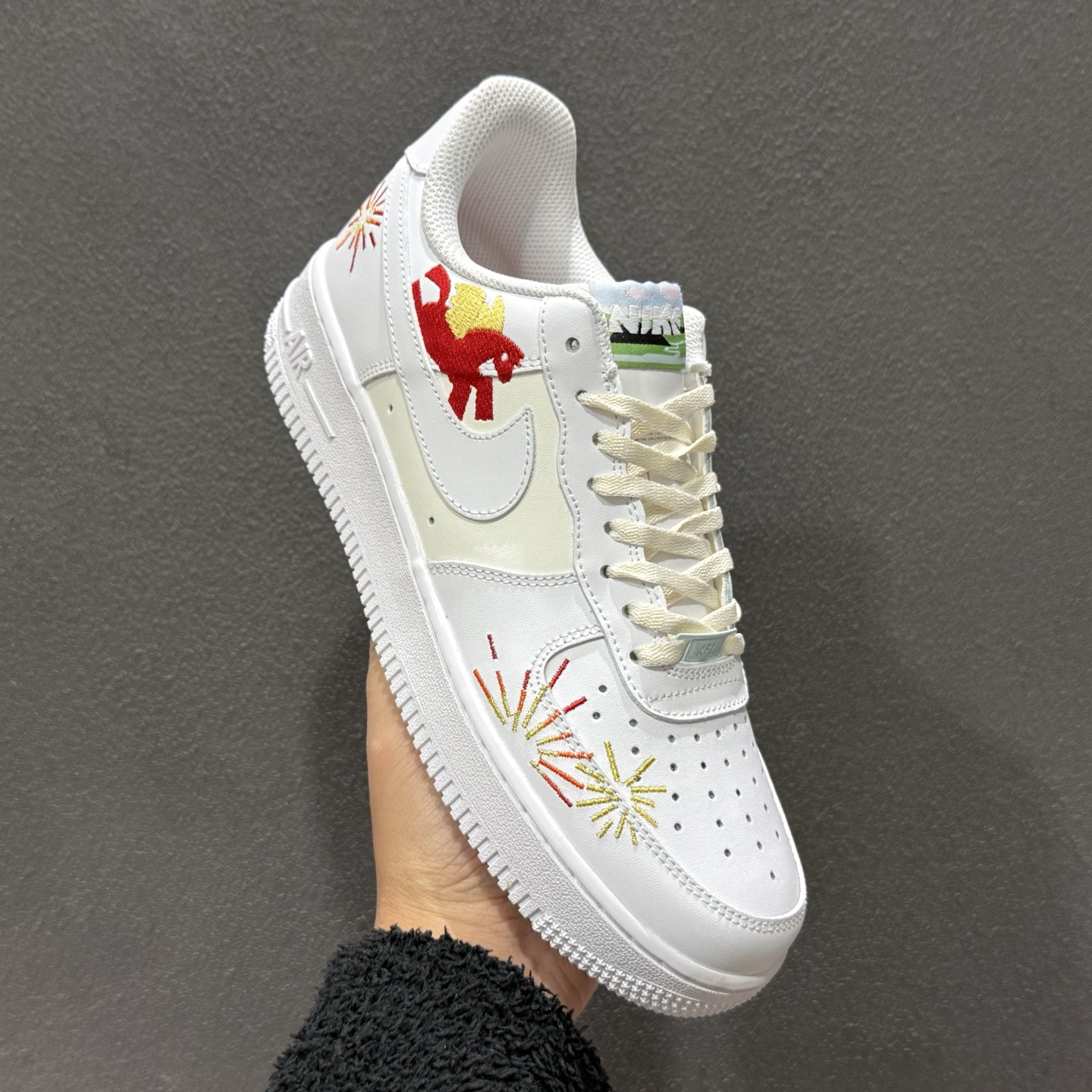 Nike Air Force 1'07 Low 马年刺绣 空军一号低帮休闲板鞋 IQ1133-111