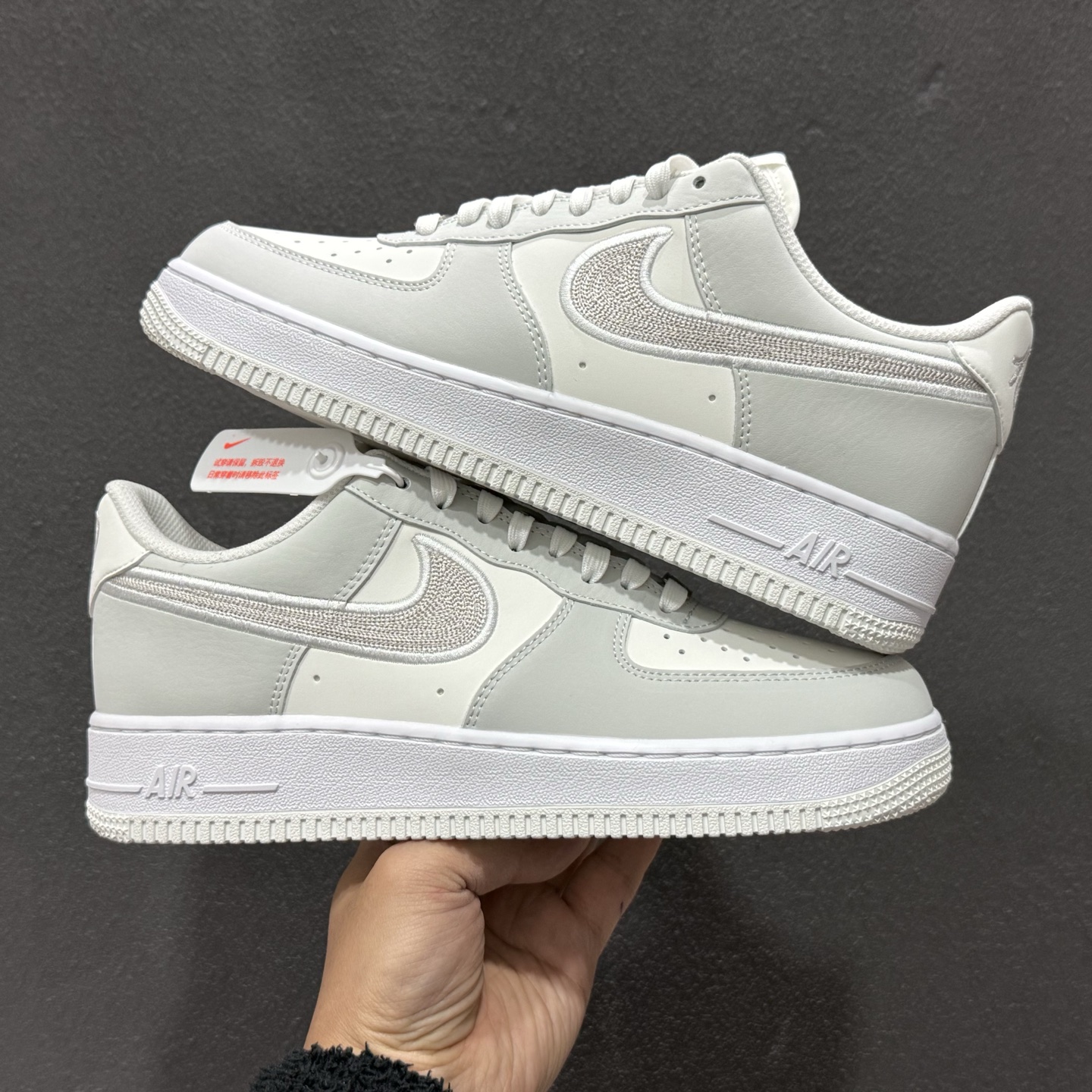 200 Nike Air Force 1'07 Low 白灰刺绣 空军一号低帮休闲板鞋 IB6842-100