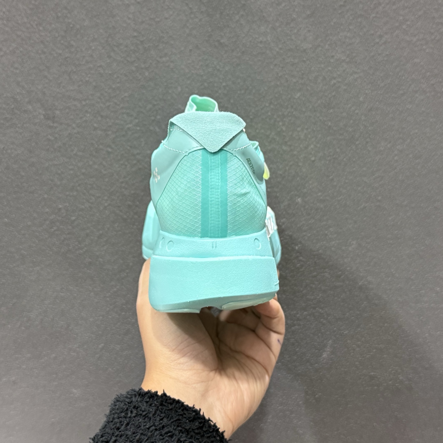 外贸版 Adidas Adizero Adios 4M 阿迪透气轻盈低帮跑步鞋 JR1251-111-Top High Quatity Cheap Sneakers Fashion Clothing Clothes Bags handbags Shoes of all Brand wholesale With The best Quality And Beautiful Price from China Factory Chinese suppliers wholesaler seller 外贸版 Adidas Adizero Adios 4M 阿迪透气轻盈低帮跑步鞋 JR1251-111