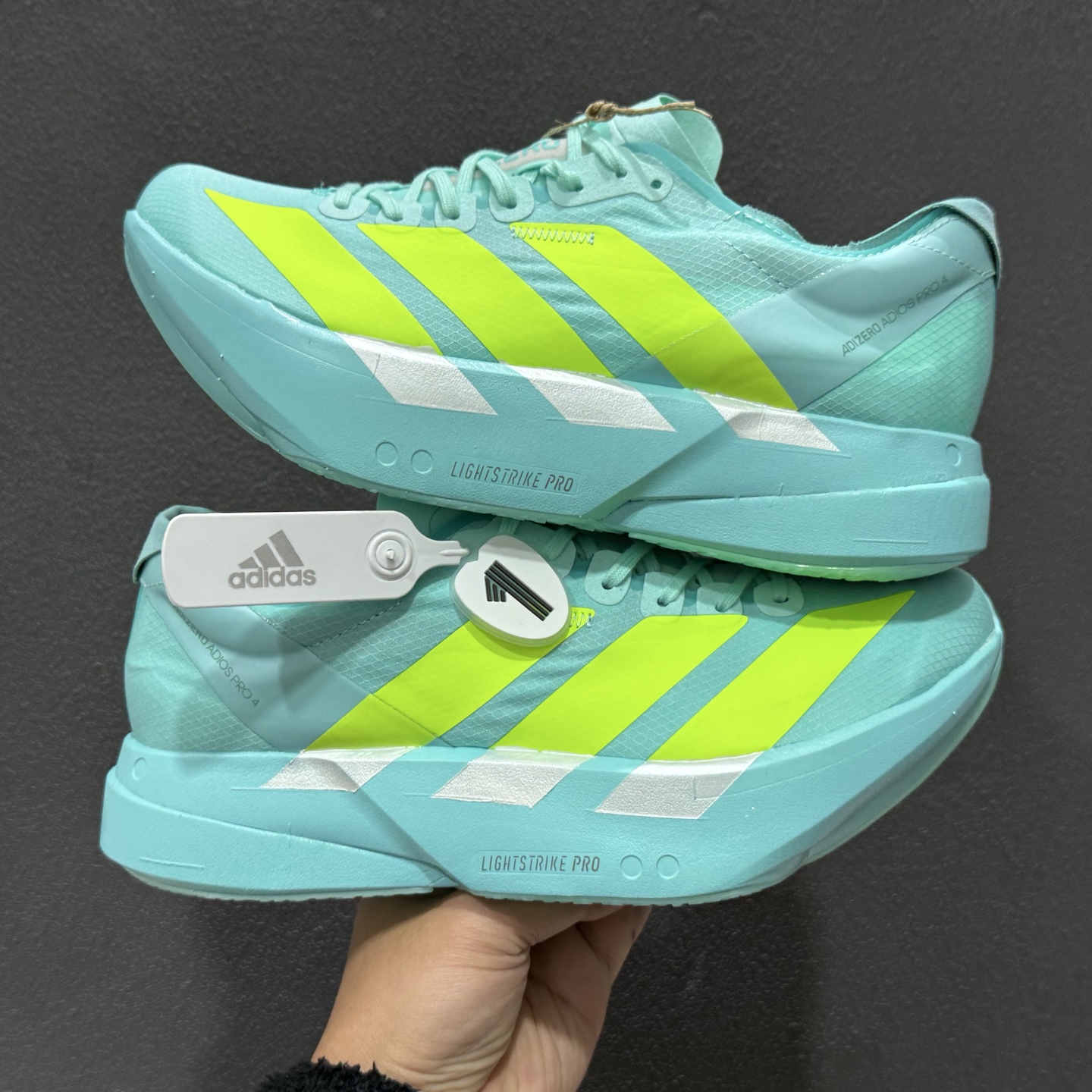 外贸版 Adidas Adizero Adios 4M 阿迪透气轻盈低帮跑步鞋 JR1251-111-Top High Quatity Cheap Sneakers Fashion Clothing Clothes Bags handbags Shoes of all Brand wholesale With The best Quality And Beautiful Price from China Factory Chinese suppliers wholesaler seller 外贸版 Adidas Adizero Adios 4M 阿迪透气轻盈低帮跑步鞋 JR1251-111