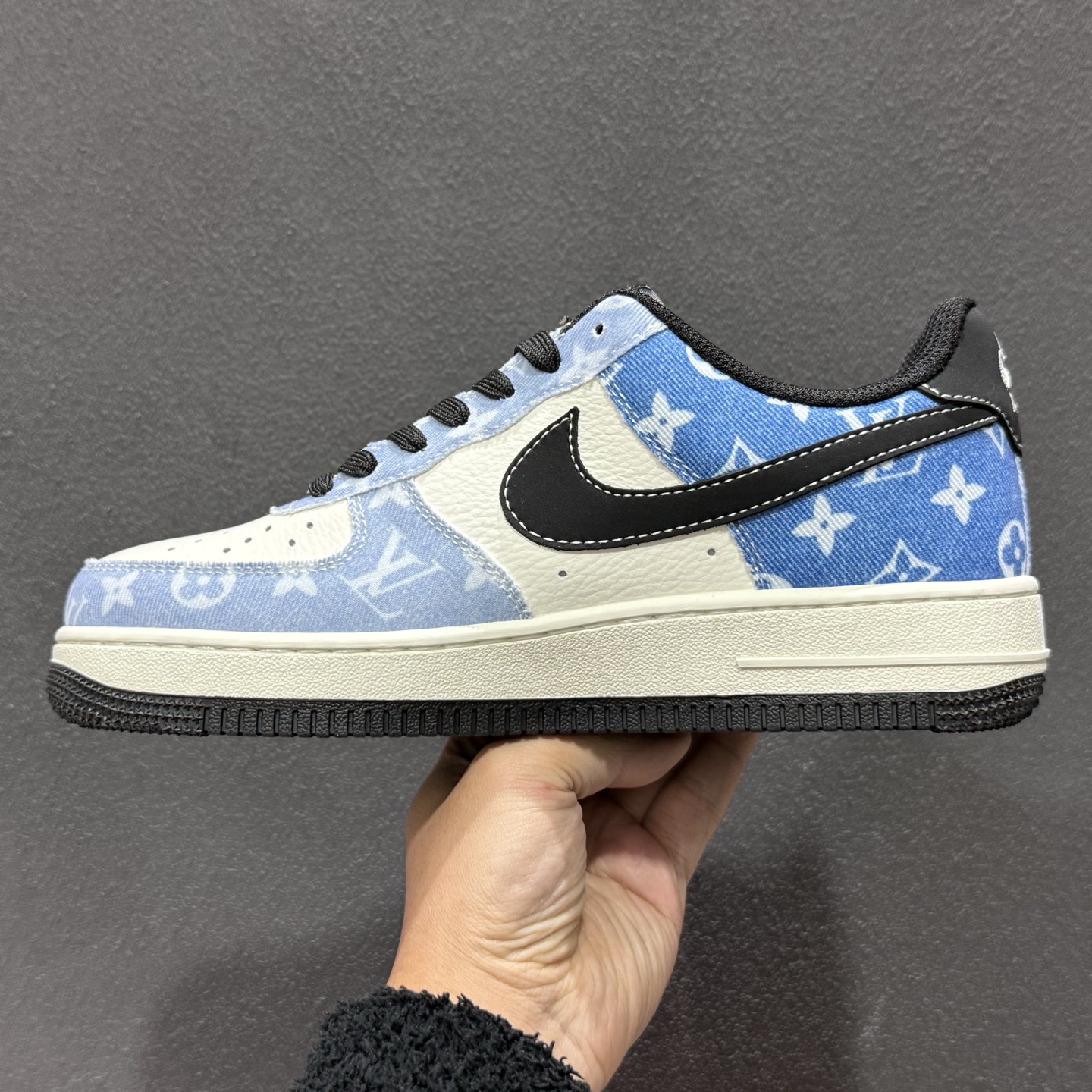 Nike Air Force 1 Low x Louis Vuitton x Supreme 三方联名定制款 KG6699-F53-Top High Quatity Cheap Sneakers Fashion Clothing Clothes Bags handbags Shoes of all Brand wholesale With The best Quality And Beautiful Price from China Factory Chinese suppliers wholesaler seller Nike Air Force 1 Low x Louis Vuitton x Supreme 三方联名定制款 KG6699-F53