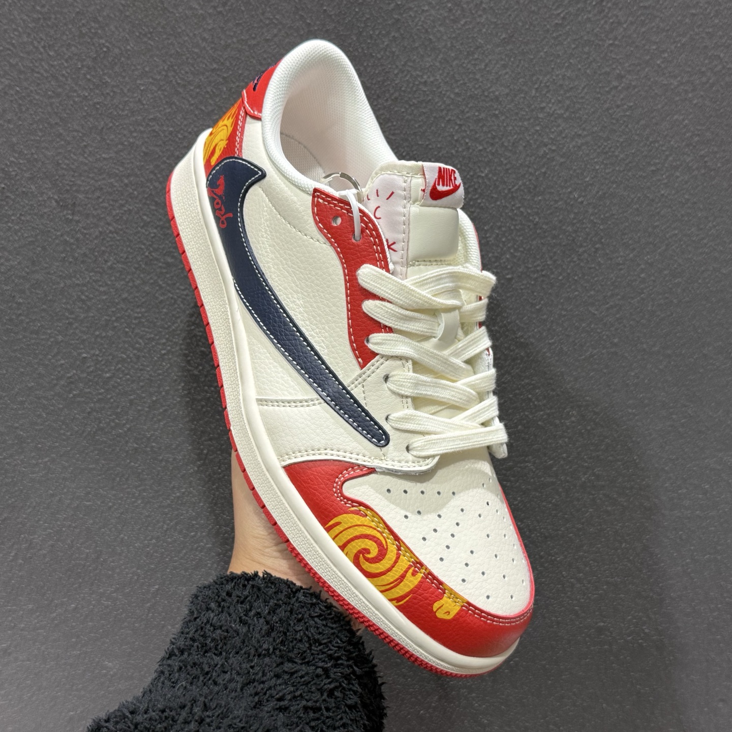 Air Jordan 1 Low 2026 丙午马年限定款 鞋身融入祥云 马形暗纹刺绣 JY6988-123-Top High Quatity Cheap Sneakers Fashion Clothing Clothes Bags handbags Shoes of all Brand wholesale With The best Quality And Beautiful Price from China Factory Chinese suppliers wholesaler seller Air Jordan 1 Low 2026 丙午马年限定款 鞋身融入祥云 马形暗纹刺绣 JY6988-123