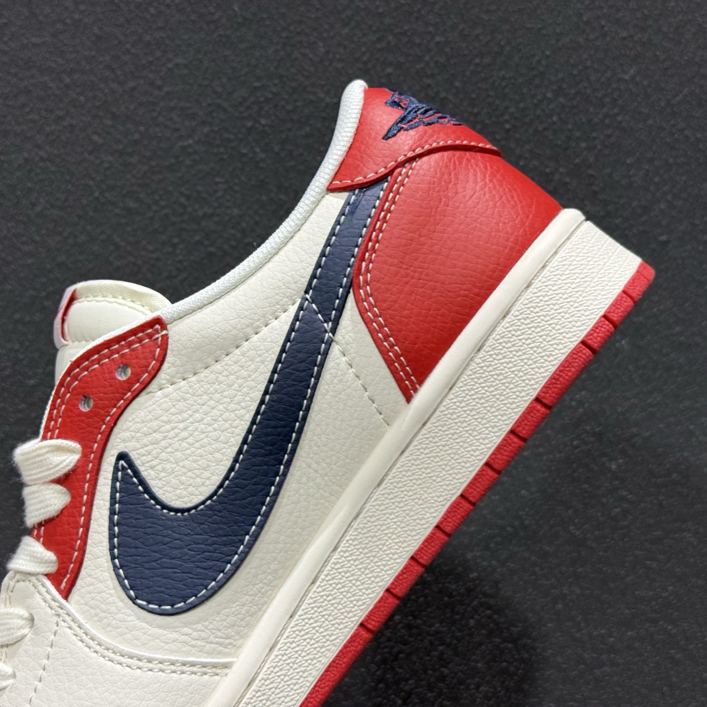Air Jordan 1 Low 2026 丙午马年限定款 鞋身融入祥云 马形暗纹刺绣 JY6988-123-Top High Quatity Cheap Sneakers Fashion Clothing Clothes Bags handbags Shoes of all Brand wholesale With The best Quality And Beautiful Price from China Factory Chinese suppliers wholesaler seller Air Jordan 1 Low 2026 丙午马年限定款 鞋身融入祥云 马形暗纹刺绣 JY6988-123