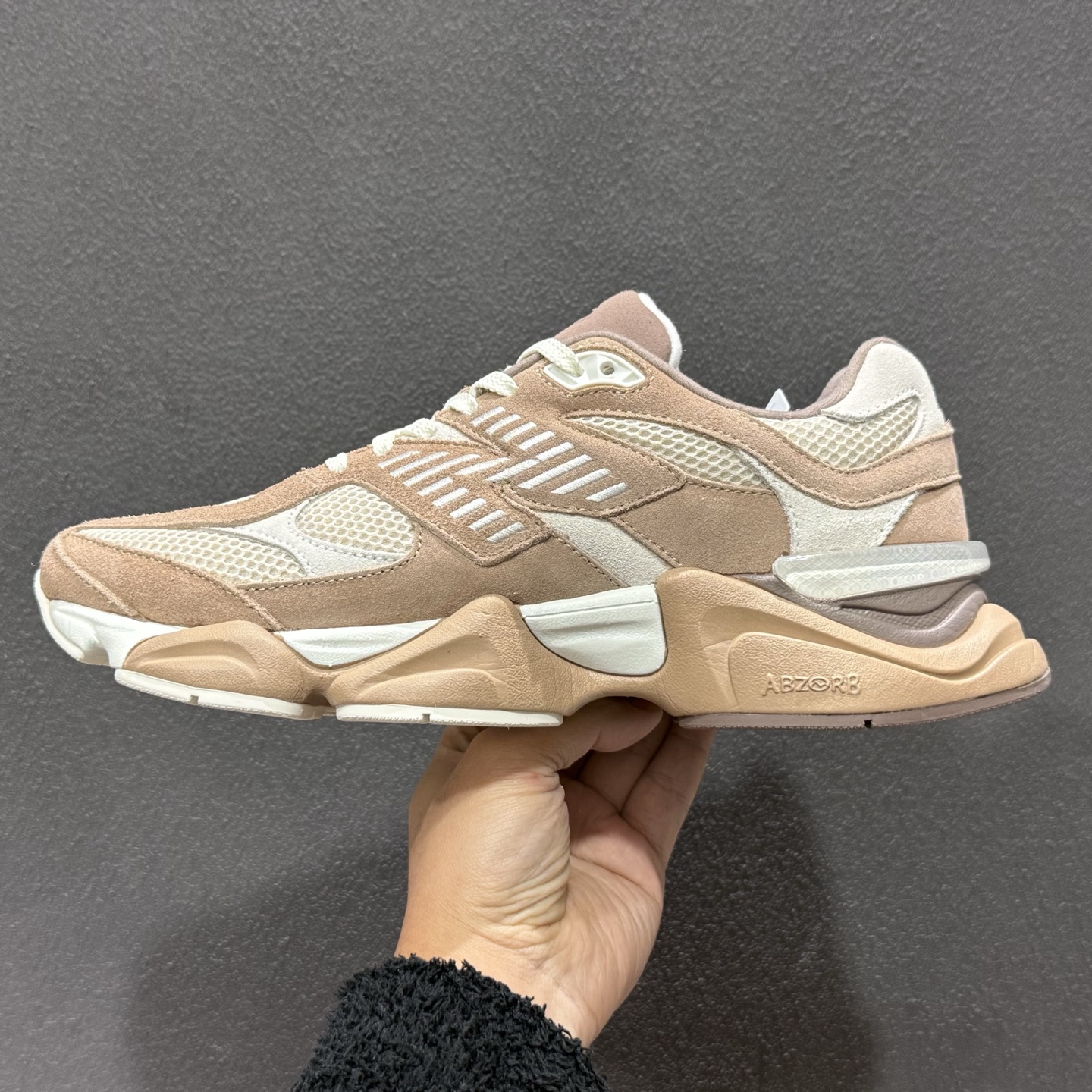 240 New Balance NB9060 联名款 复古休闲运动慢跑鞋 U9060ETN-Chinese UA Cheap High Quatity Brand Clothes Bags handbags Sneakers wholesale wholesaler seller from China Factory suppliers Fashion Clothing Shoes best Quality Beautiful Price 240 New Balance NB9060 联名款 复古休闲运动慢跑鞋 U9060ETN