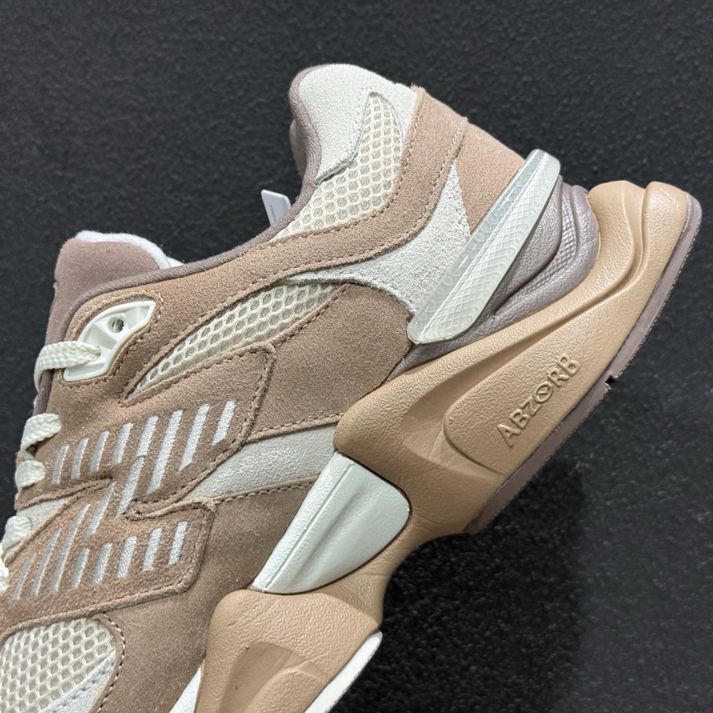 240 New Balance NB9060 联名款 复古休闲运动慢跑鞋 U9060ETN-Chinese UA Cheap High Quatity Brand Clothes Bags handbags Sneakers wholesale wholesaler seller from China Factory suppliers Fashion Clothing Shoes best Quality Beautiful Price 240 New Balance NB9060 联名款 复古休闲运动慢跑鞋 U9060ETN