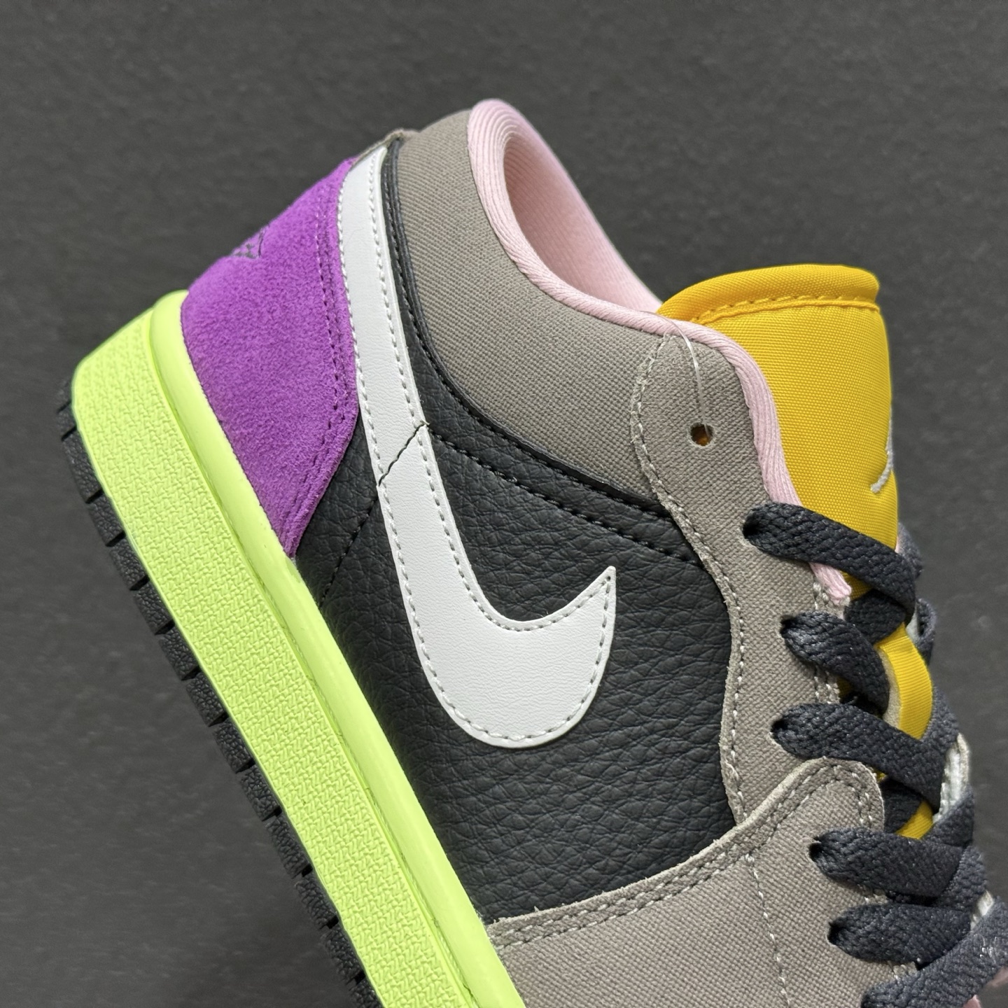 Jordan Air Jordan 1 low 舒适贴合 经典百搭 低帮 复古篮球鞋 七彩祥云 HQ2021-005-Top High Quatity Cheap Sneakers Fashion Clothing Clothes Bags handbags Shoes of all Brand wholesale With The best Quality And Beautiful Price from China Factory Chinese suppliers wholesaler seller Jordan Air Jordan 1 low 舒适贴合 经典百搭 低帮 复古篮球鞋 七彩祥云 HQ2021-005