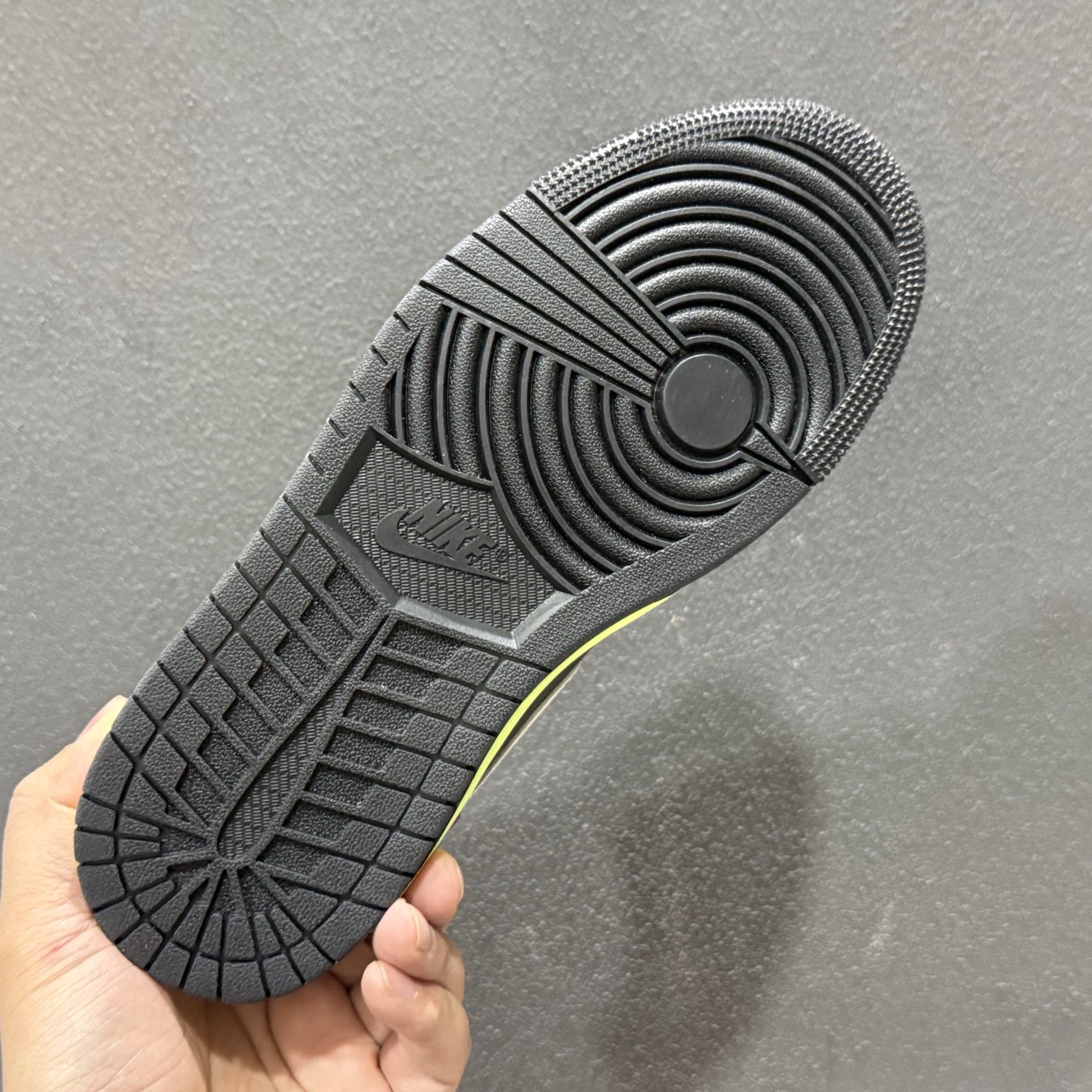 Jordan Air Jordan 1 low 舒适贴合 经典百搭 低帮 复古篮球鞋 七彩祥云 HQ2021-005-Top High Quatity Cheap Sneakers Fashion Clothing Clothes Bags handbags Shoes of all Brand wholesale With The best Quality And Beautiful Price from China Factory Chinese suppliers wholesaler seller Jordan Air Jordan 1 low 舒适贴合 经典百搭 低帮 复古篮球鞋 七彩祥云 HQ2021-005