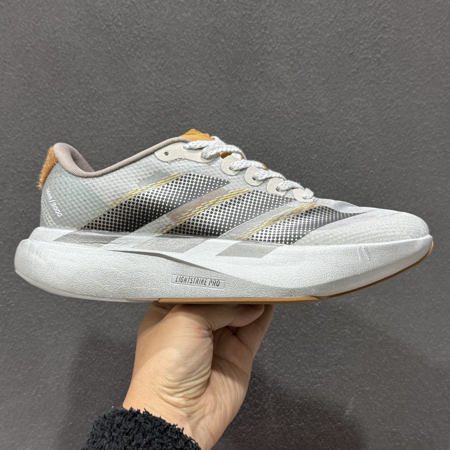 180 Ad Adizero Evo SL M 阿迪“马年限定”超轻透气缓震跑鞋 KK4310-111-Chinese UA Cheap High Quatity Brand Clothes Bags handbags Sneakers wholesale wholesaler seller from China Factory suppliers Fashion Clothing Shoes best Quality Beautiful Price 180 Ad Adizero Evo SL M 阿迪“马年限定”超轻透气缓震跑鞋 KK4310-111