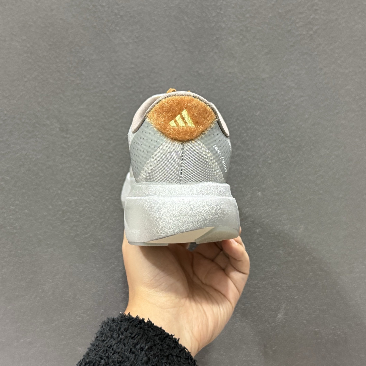 180 Ad Adizero Evo SL M 阿迪“马年限定”超轻透气缓震跑鞋 KK4310-111-Chinese UA Cheap High Quatity Brand Clothes Bags handbags Sneakers wholesale wholesaler seller from China Factory suppliers Fashion Clothing Shoes best Quality Beautiful Price 180 Ad Adizero Evo SL M 阿迪“马年限定”超轻透气缓震跑鞋 KK4310-111