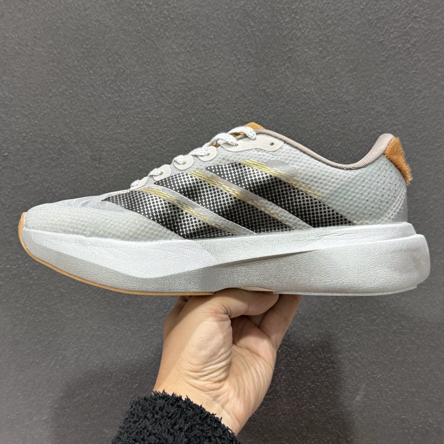 180 Ad Adizero Evo SL M 阿迪“马年限定”超轻透气缓震跑鞋 KK4310-111-Chinese UA Cheap High Quatity Brand Clothes Bags handbags Sneakers wholesale wholesaler seller from China Factory suppliers Fashion Clothing Shoes best Quality Beautiful Price 180 Ad Adizero Evo SL M 阿迪“马年限定”超轻透气缓震跑鞋 KK4310-111