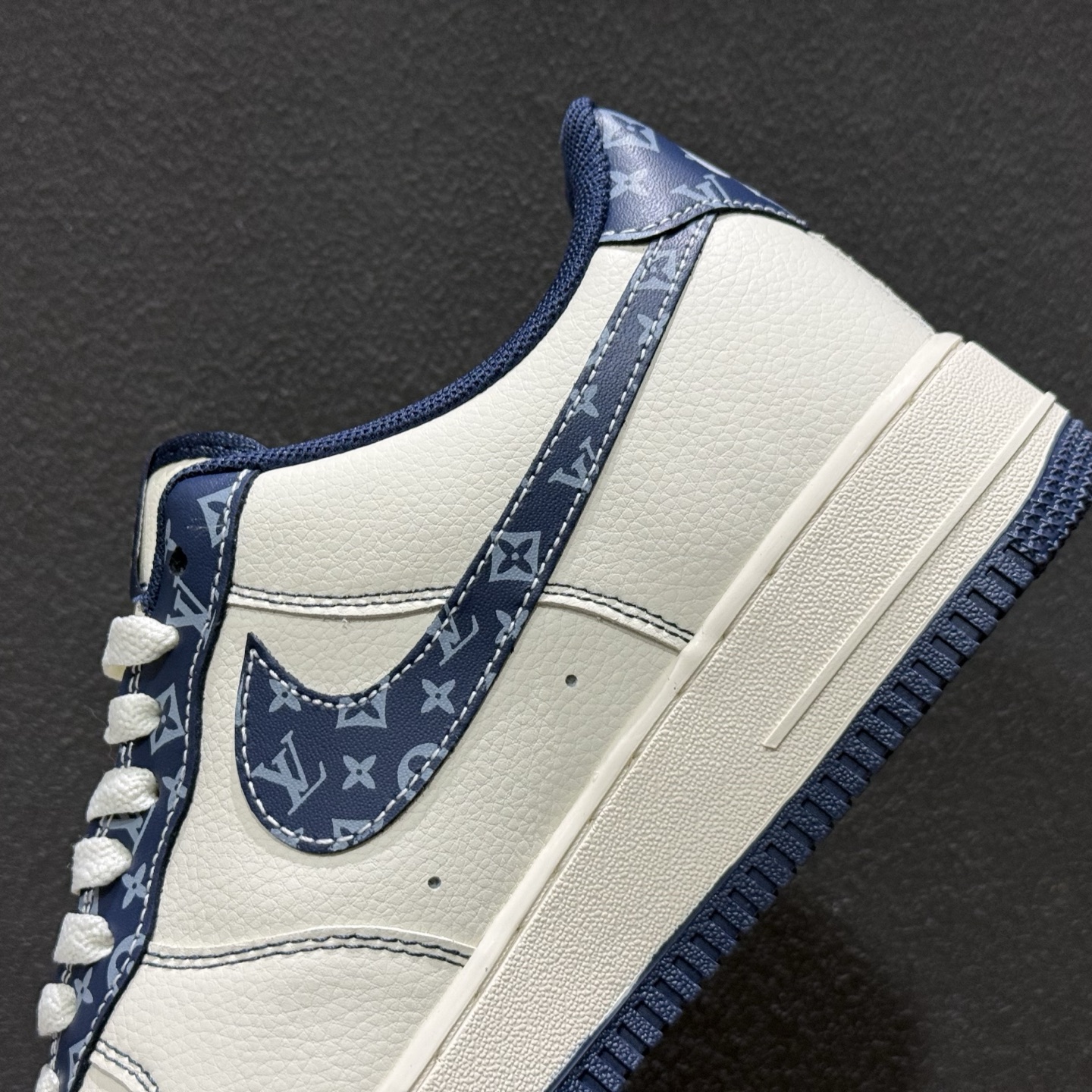 260 Nike Air Force 1'07 Low 米白色 空军一号低帮休闲板鞋 LV2288-003