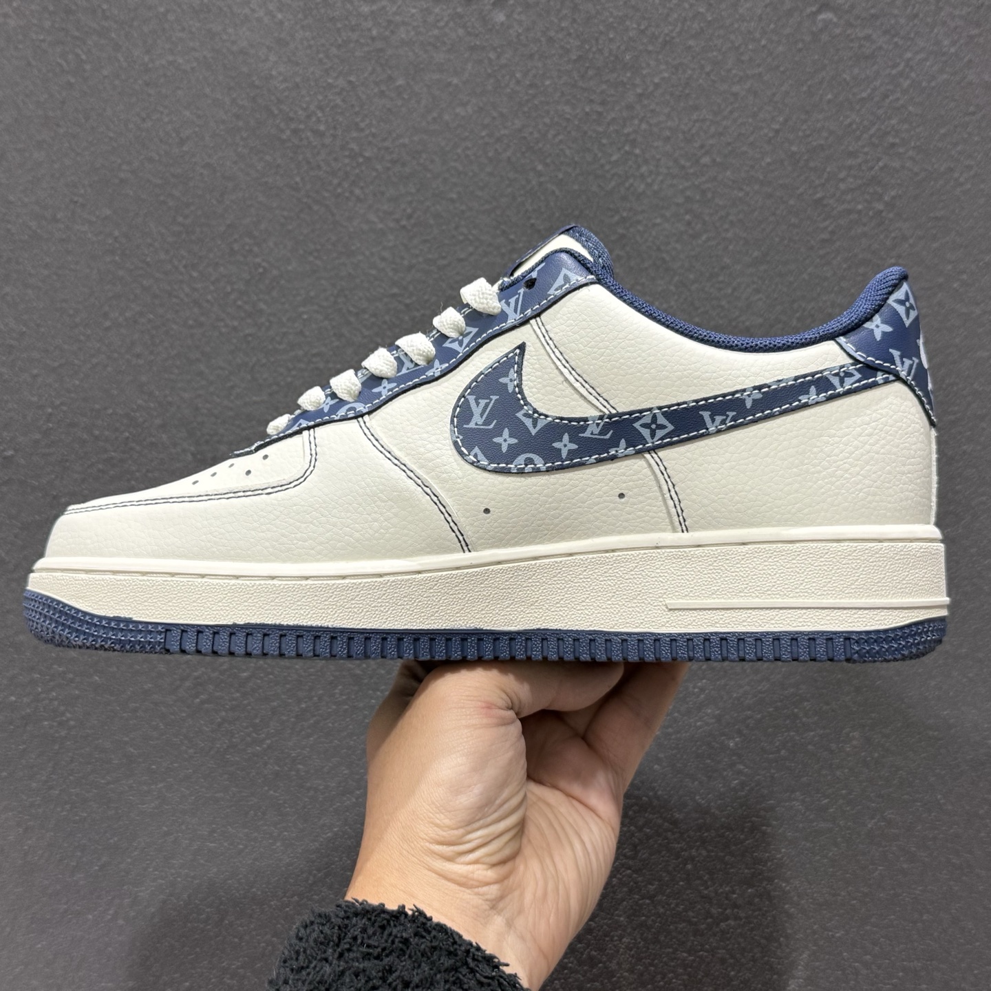 260 Nike Air Force 1'07 Low 米白色 空军一号低帮休闲板鞋 LV2288-003
