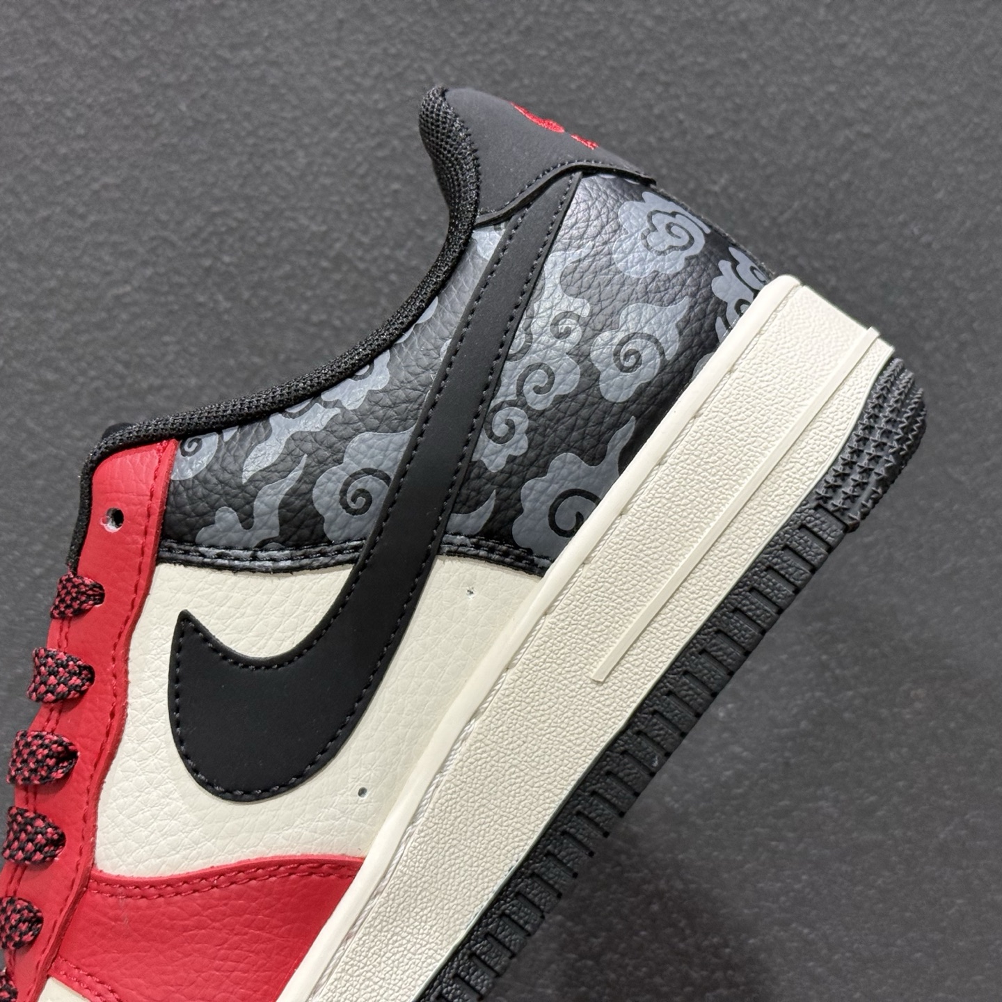 260 Nike Air Force 1'07 Low 马年限定 云纹瑞马 空军一号低帮休闲板鞋 MZ9588-832