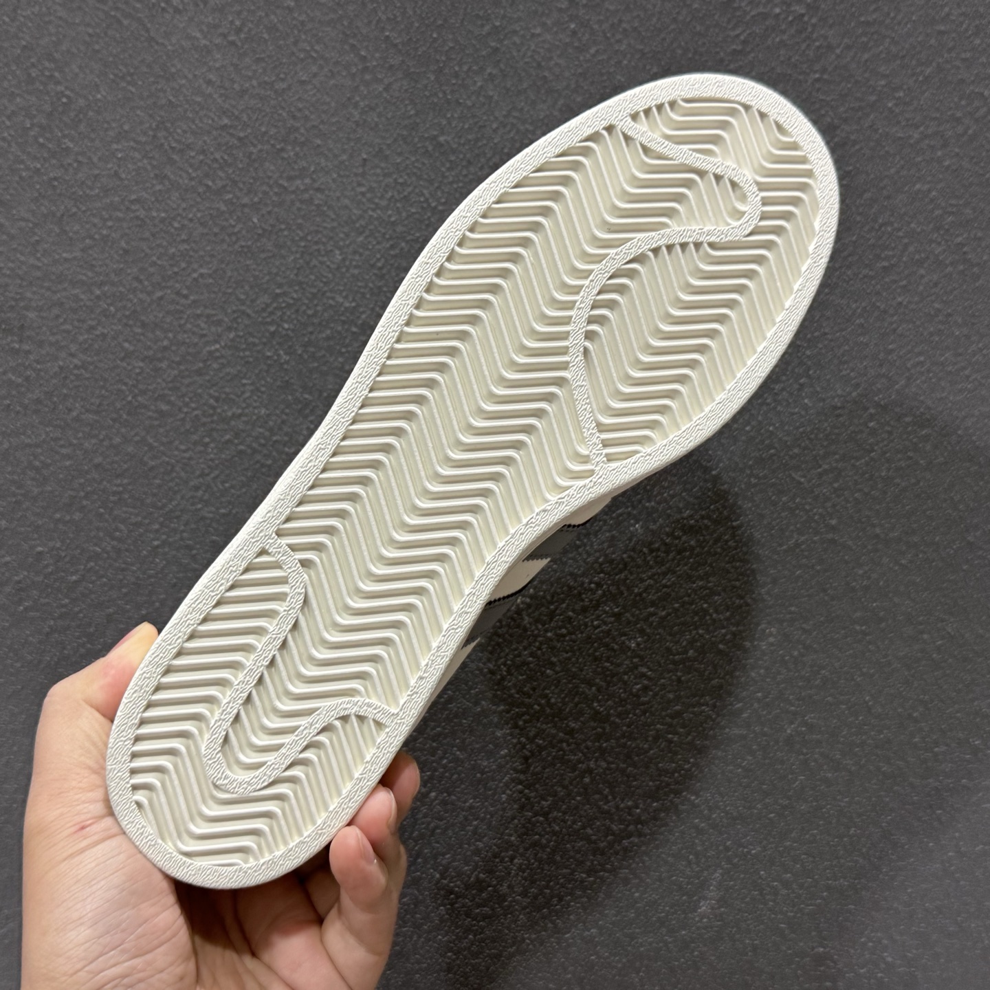 Adidas Gazelle INdoor 马年定制 贝壳头 三叶草休闲防滑耐磨低帮板鞋 SD6826-331-Top High Quatity Cheap Sneakers Fashion Clothing Clothes Bags handbags Shoes of all Brand wholesale With The best Quality And Beautiful Price from China Factory Chinese suppliers wholesaler seller Adidas Gazelle INdoor 马年定制 贝壳头 三叶草休闲防滑耐磨低帮板鞋 SD6826-331