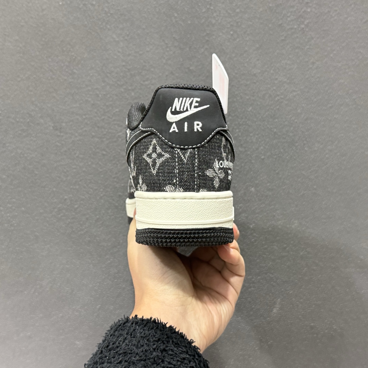 Nike Air Force 1 Low x Louis Vuitton x Supreme 三方联名定制款 KG6699-F56-Top High Quatity Cheap Sneakers Fashion Clothing Clothes Bags handbags Shoes of all Brand wholesale With The best Quality And Beautiful Price from China Factory Chinese suppliers wholesaler seller Nike Air Force 1 Low x Louis Vuitton x Supreme 三方联名定制款 KG6699-F56