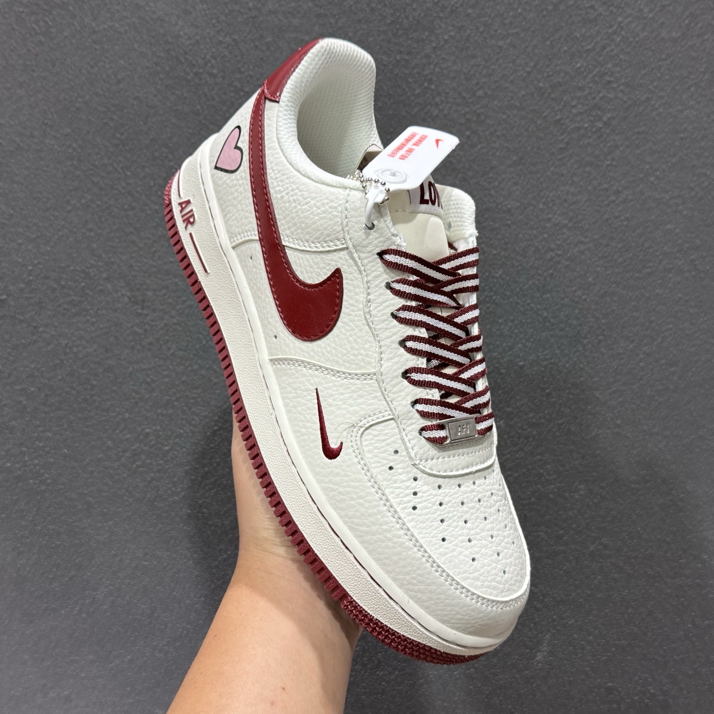 Nike Air Force 1'07 Low 情人节限定 白韵红缘 空军一号低帮休闲板鞋 NH0601-539 Nike Air Force 1'07 Low 情人节限定 白韵红缘 空军一号低帮休闲板鞋 NH0601-539