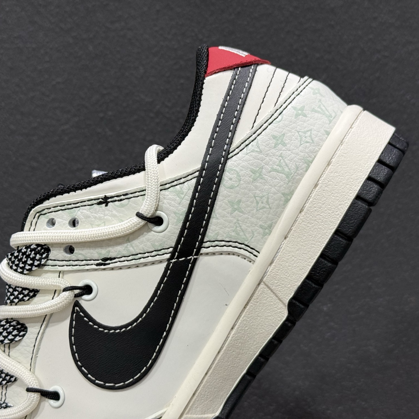 Nike Dunk Low 2026 丙午马年限定款 YX5066-393 3 Nike Dunk Low 2026 丙午马年限定款 YX5066-393 3