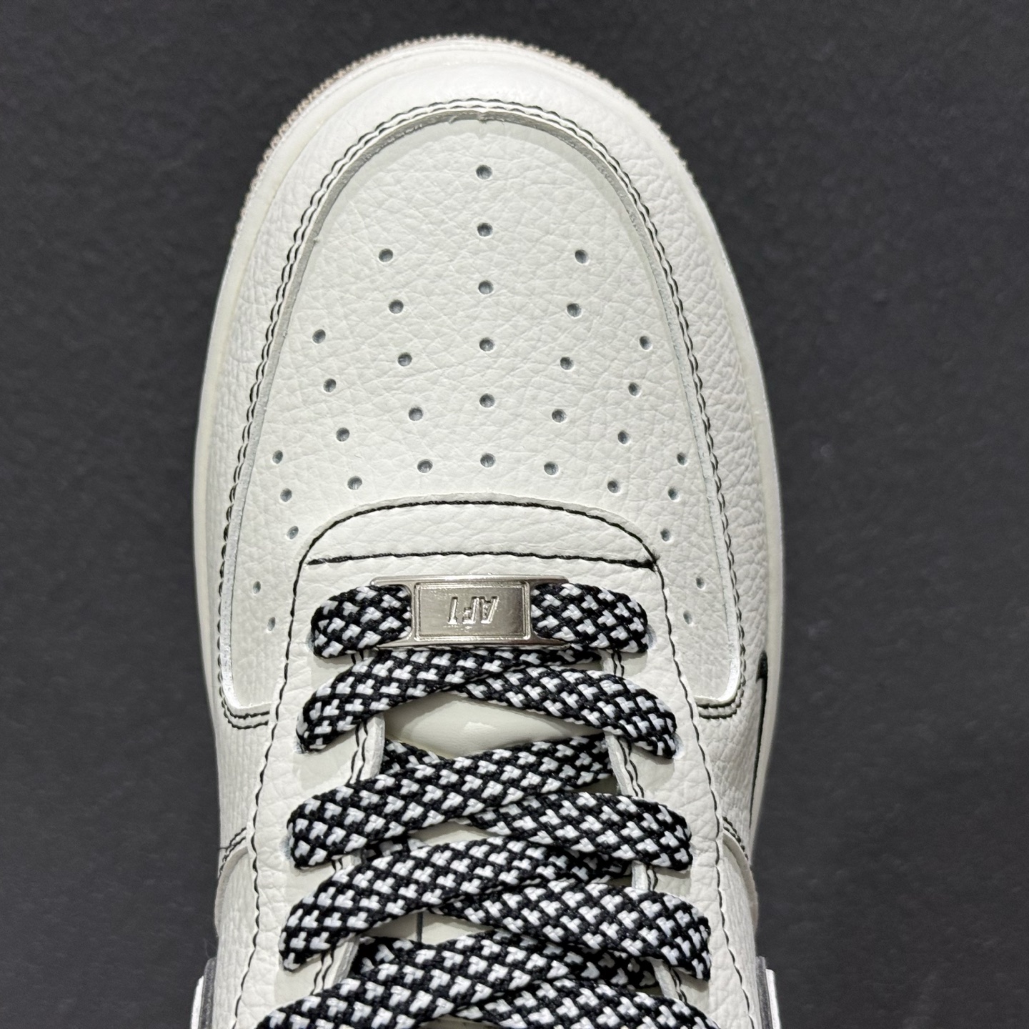 Nike Air Force1 07 low 联名款 MM3399-819 Nike Air Force1 07 low 联名款 MM3399-819