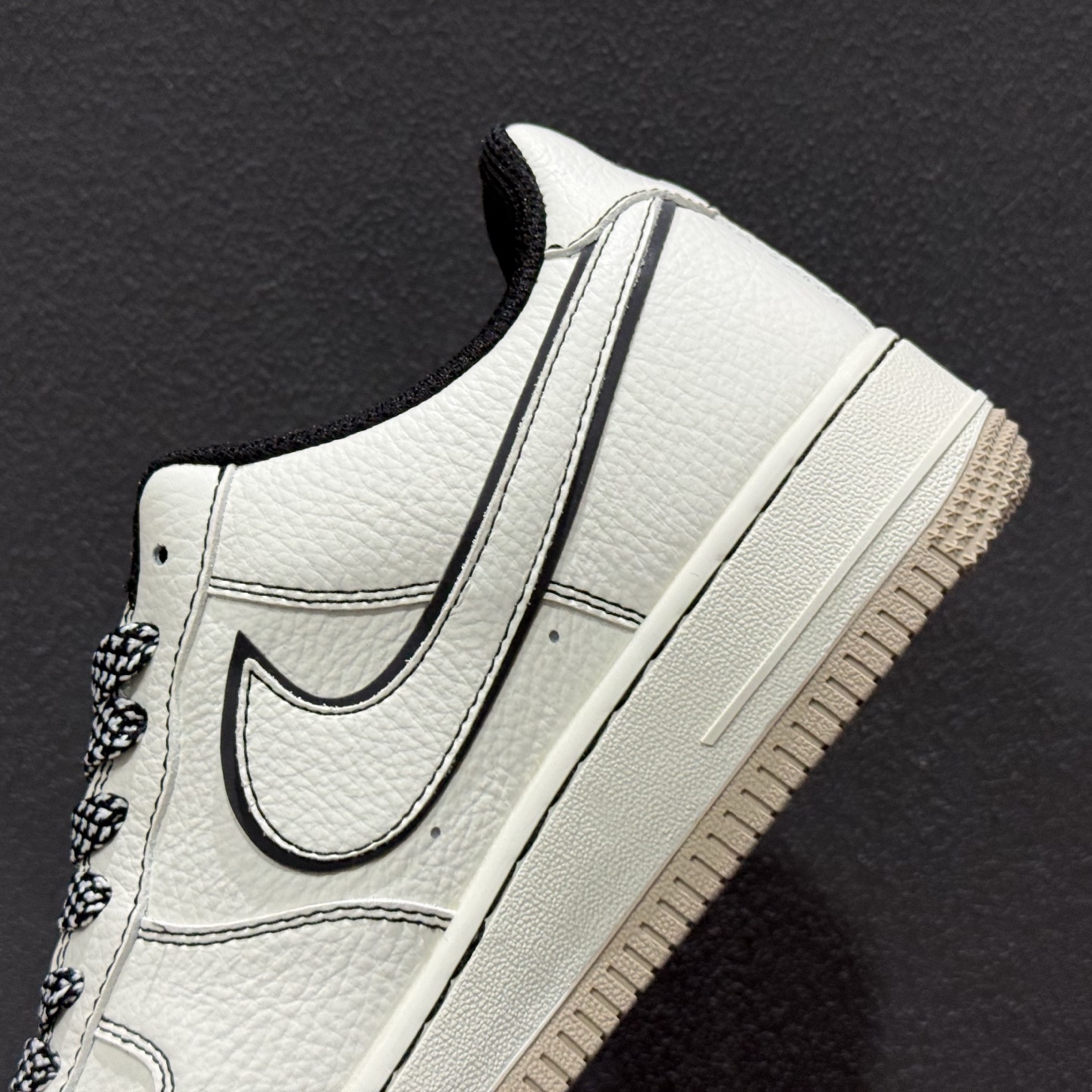 Nike Air Force1 07 low 联名款 MM3399-819 Nike Air Force1 07 low 联名款 MM3399-819