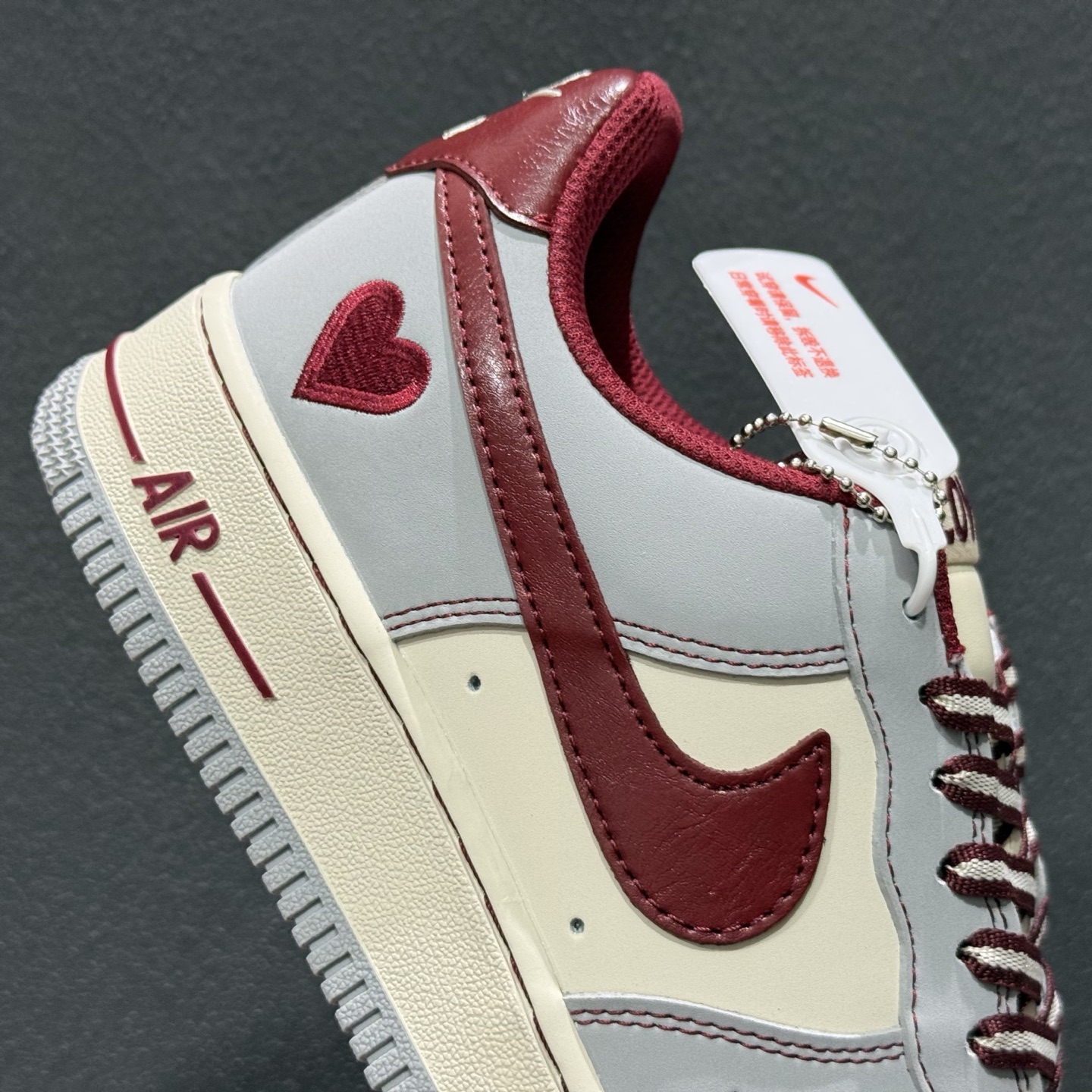 Nike Air Force 1'07 Low 情人节限定 烟灰赤痕 空军一号低帮休闲板鞋 NH0601-540-Top High Quatity Cheap Sneakers Fashion Clothing Clothes Bags handbags Shoes of all Brand wholesale With The best Quality And Beautiful Price from China Factory Chinese suppliers wholesaler seller Nike Air Force 1'07 Low 情人节限定 烟灰赤痕 空军一号低帮休闲板鞋 NH0601-540
