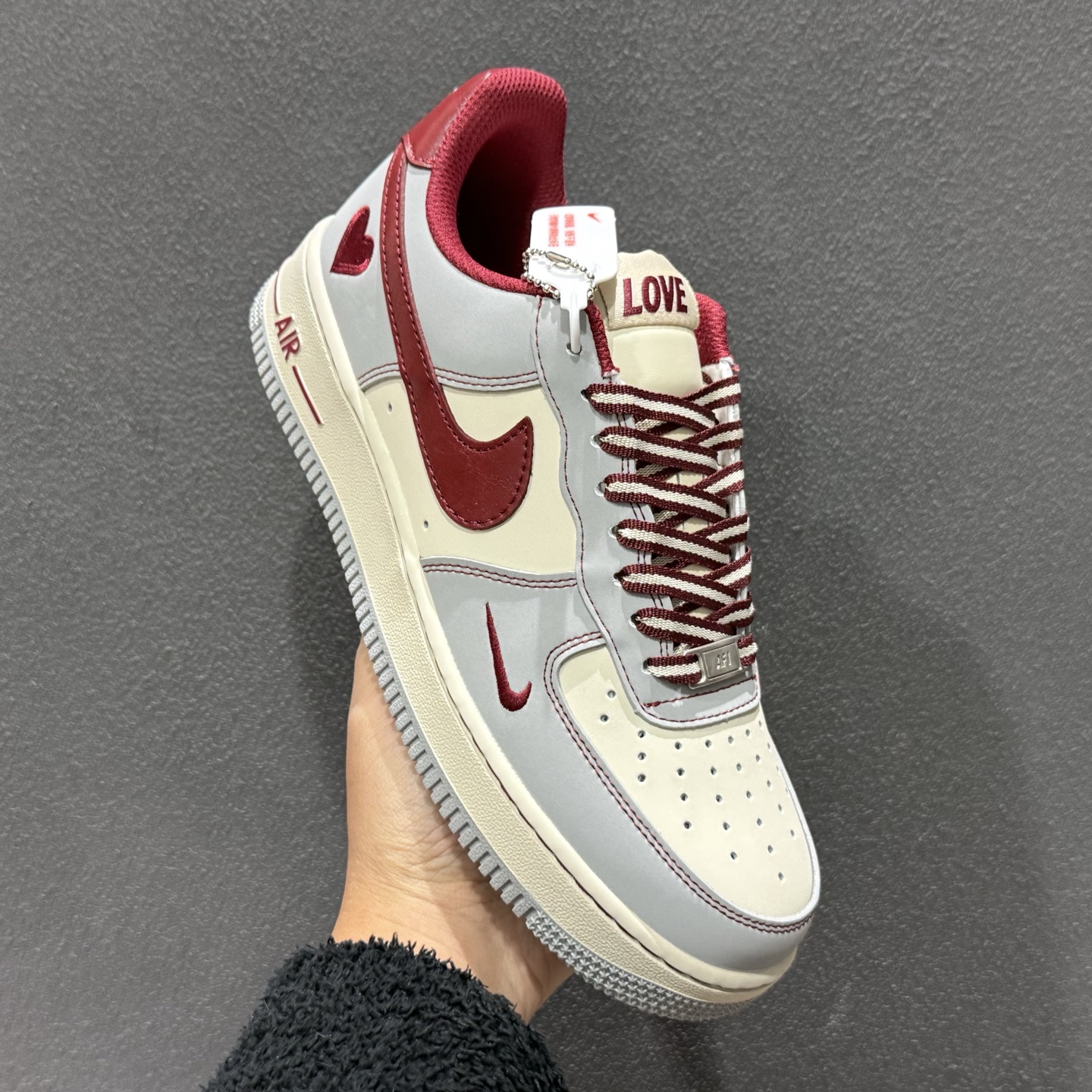 Nike Air Force 1'07 Low 情人节限定 烟灰赤痕 空军一号低帮休闲板鞋 NH0601-540-Top High Quatity Cheap Sneakers Fashion Clothing Clothes Bags handbags Shoes of all Brand wholesale With The best Quality And Beautiful Price from China Factory Chinese suppliers wholesaler seller Nike Air Force 1'07 Low 情人节限定 烟灰赤痕 空军一号低帮休闲板鞋 NH0601-540