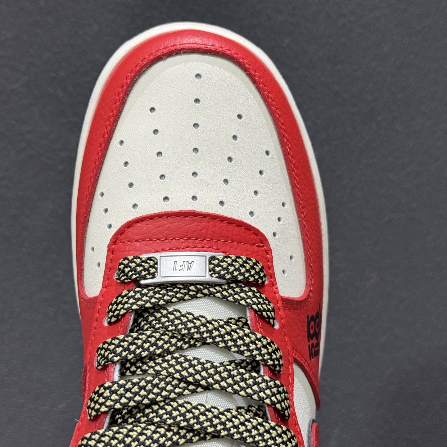 Nike Air Force 1'07 Low 马年限定 空军一号低帮休闲板鞋 QW5288-123 Nike Air Force 1'07 Low 马年限定 空军一号低帮休闲板鞋 QW5288-123
