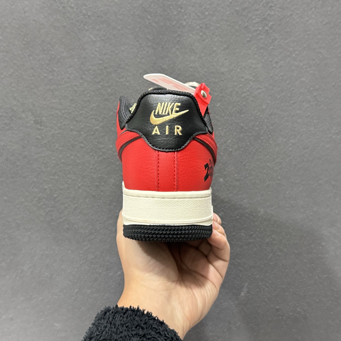 Nike Air Force 1'07 Low 马年限定 空军一号低帮休闲板鞋 QW5288-123 Nike Air Force 1'07 Low 马年限定 空军一号低帮休闲板鞋 QW5288-123