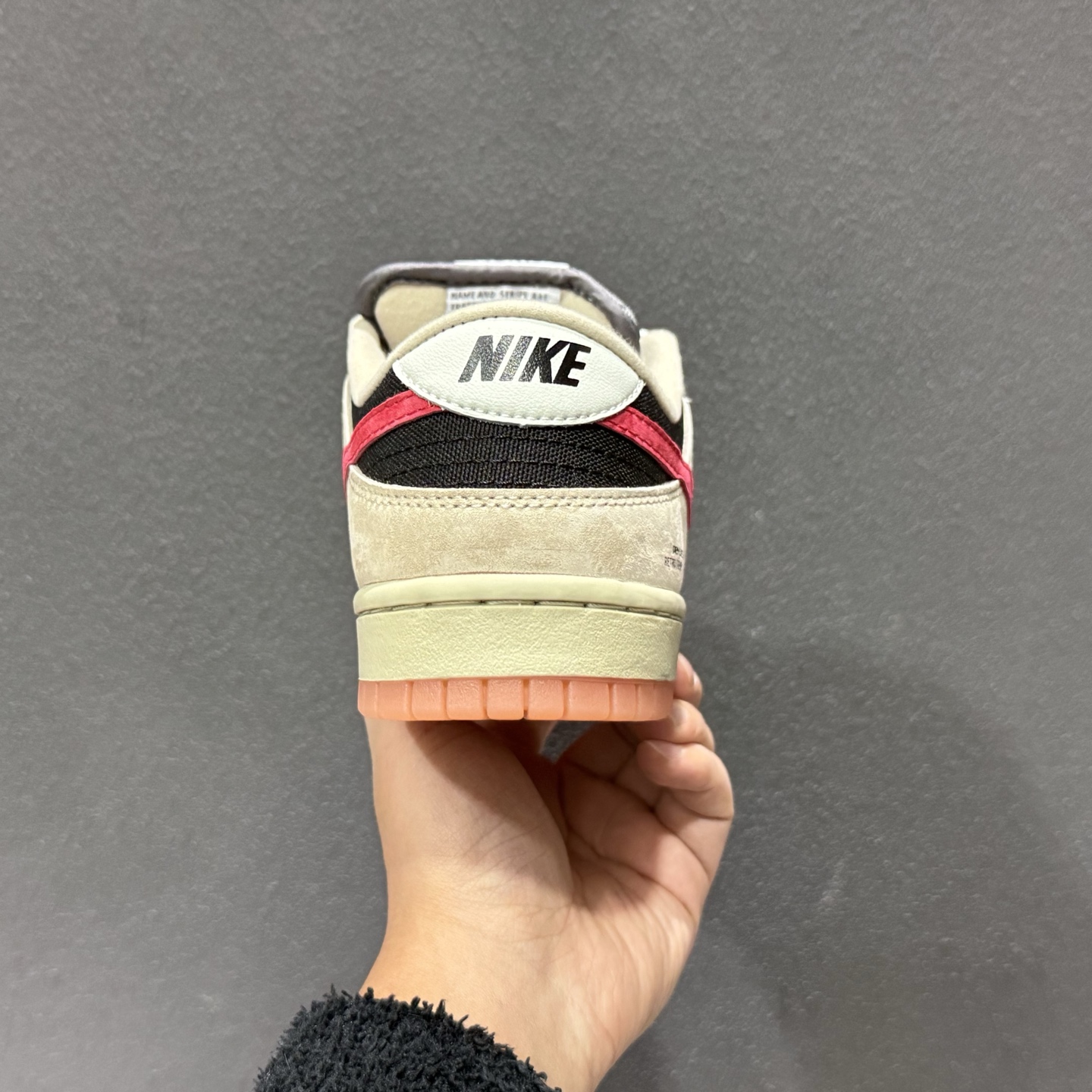 Nike SB Dunk Low 卡其黑红勾 低帮休闲板鞋 HJ0367-200-Top High Quatity Cheap Sneakers Fashion Clothing Clothes Bags handbags Shoes of all Brand wholesale With The best Quality And Beautiful Price from China Factory Chinese suppliers wholesaler seller Nike SB Dunk Low 卡其黑红勾 低帮休闲板鞋 HJ0367-200