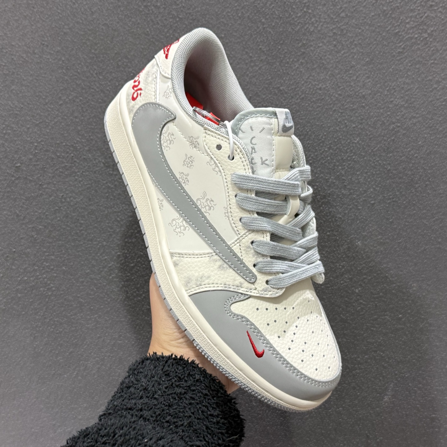 Air Jordan 1 Low x Travis Scott 2026 丙午马年联名限定款 XT6998-115
