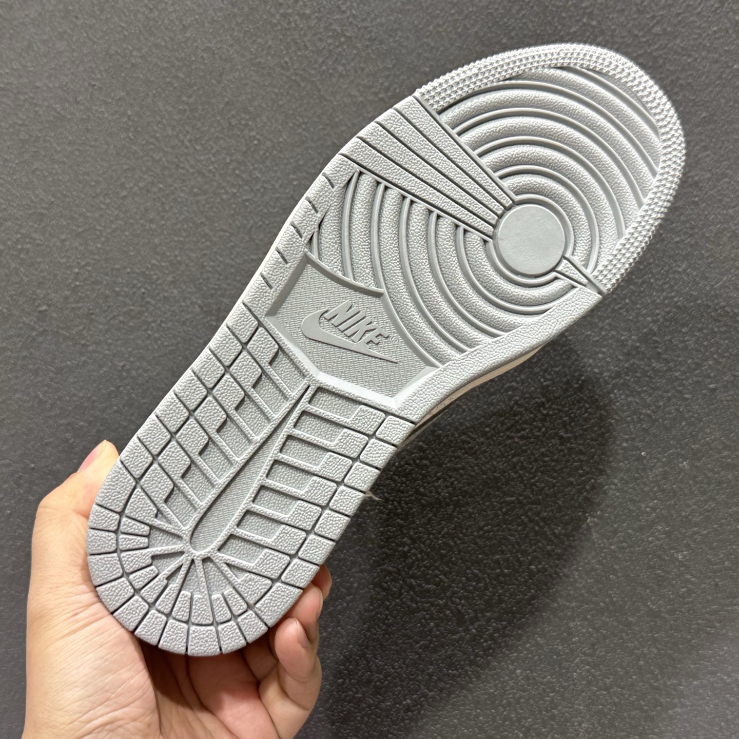 Air Jordan 1 Low x Travis Scott 2026 丙午马年联名限定款 XT6998-115