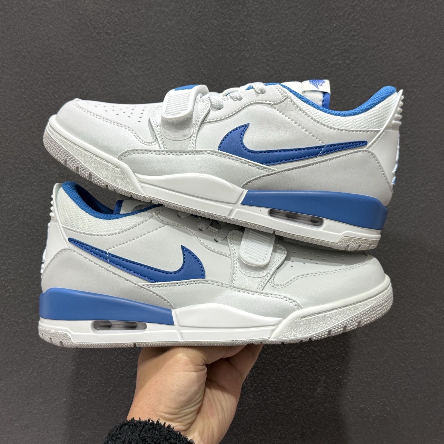 Air Jordan Legacy AJ312 Low 低帮复古篮球鞋 蓝白 HJ3480-140-Top High Quatity Cheap Sneakers Fashion Clothing Clothes Bags handbags Shoes of all Brand wholesale With The best Quality And Beautiful Price from China Factory Chinese suppliers wholesaler seller Air Jordan Legacy AJ312 Low 低帮复古篮球鞋 蓝白 HJ3480-140