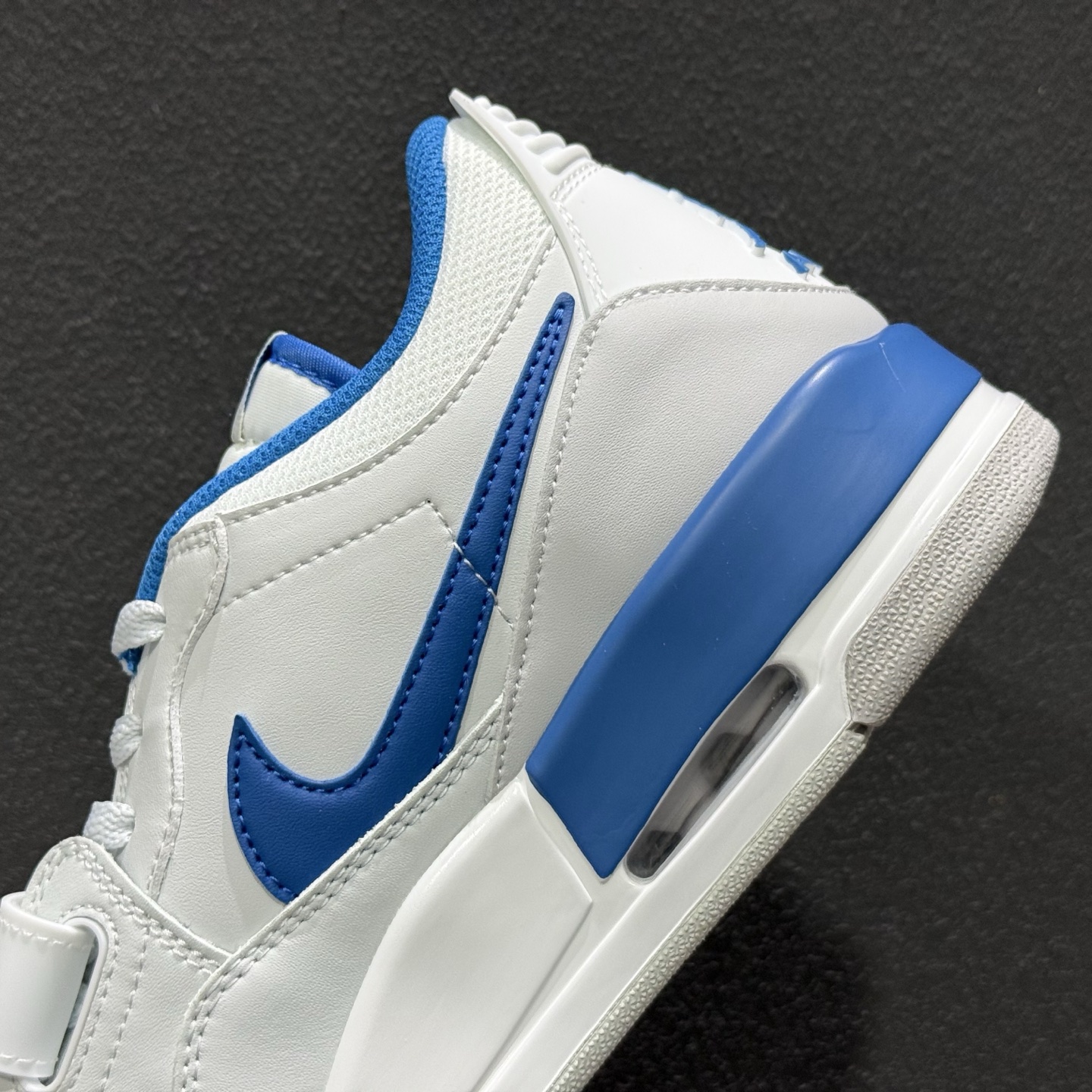 Air Jordan Legacy AJ312 Low 低帮复古篮球鞋 蓝白 HJ3480-140-Top High Quatity Cheap Sneakers Fashion Clothing Clothes Bags handbags Shoes of all Brand wholesale With The best Quality And Beautiful Price from China Factory Chinese suppliers wholesaler seller Air Jordan Legacy AJ312 Low 低帮复古篮球鞋 蓝白 HJ3480-140