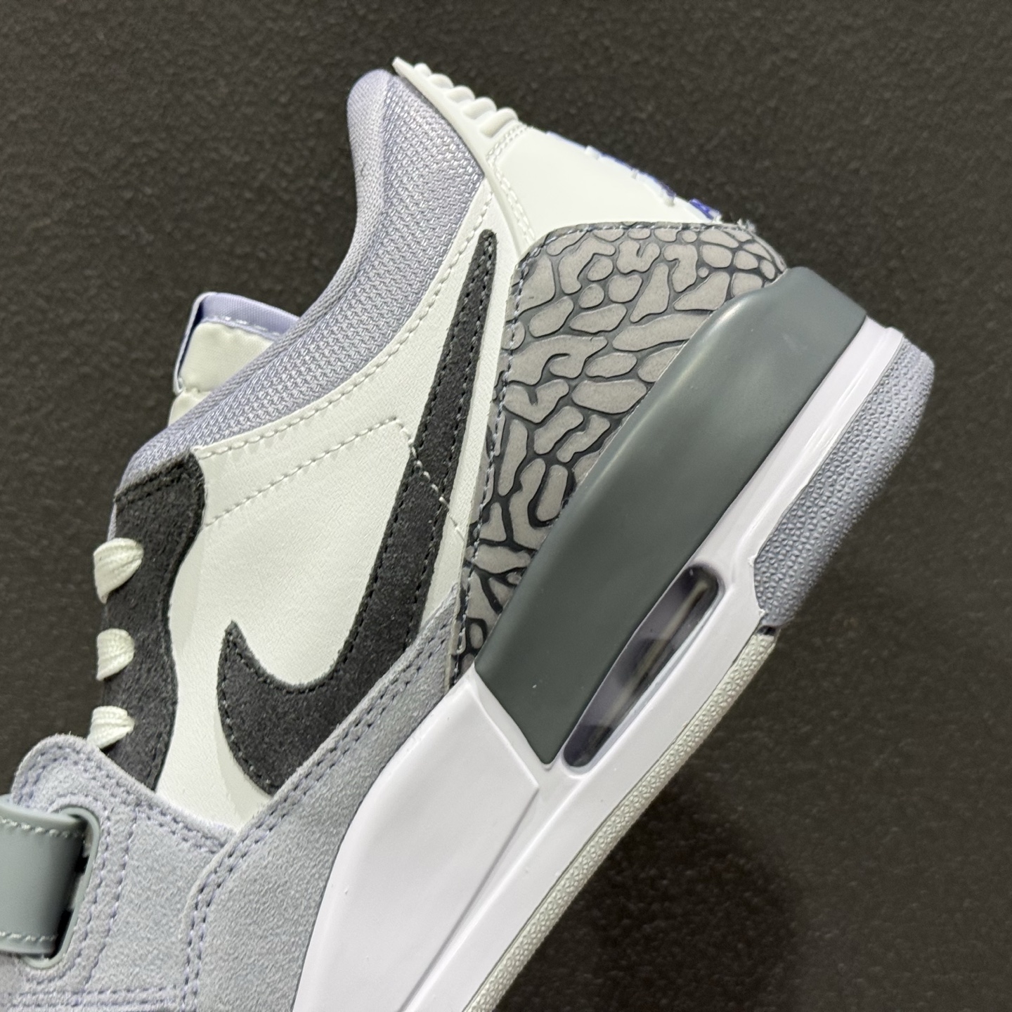 Air Jordan Legacy AJ312 复古篮球鞋 CD7069-108-Top High Quatity Cheap Sneakers Fashion Clothing Clothes Bags handbags Shoes of all Brand wholesale With The best Quality And Beautiful Price from China Factory Chinese suppliers wholesaler seller Air Jordan Legacy AJ312 复古篮球鞋 CD7069-108
