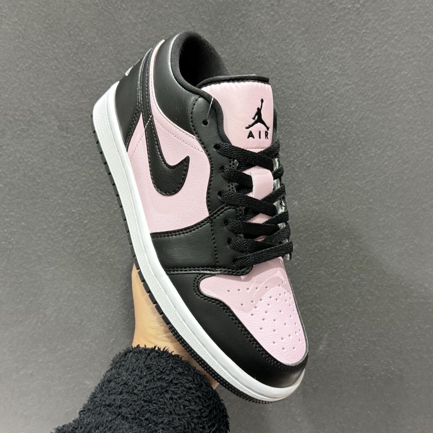 Air Jordan 1 Low AJ1 乔1黑粉 低帮文化休闲板鞋 IO3394-663 Air Jordan 1 Low AJ1 乔1黑粉 低帮文化休闲板鞋 IO3394-663
