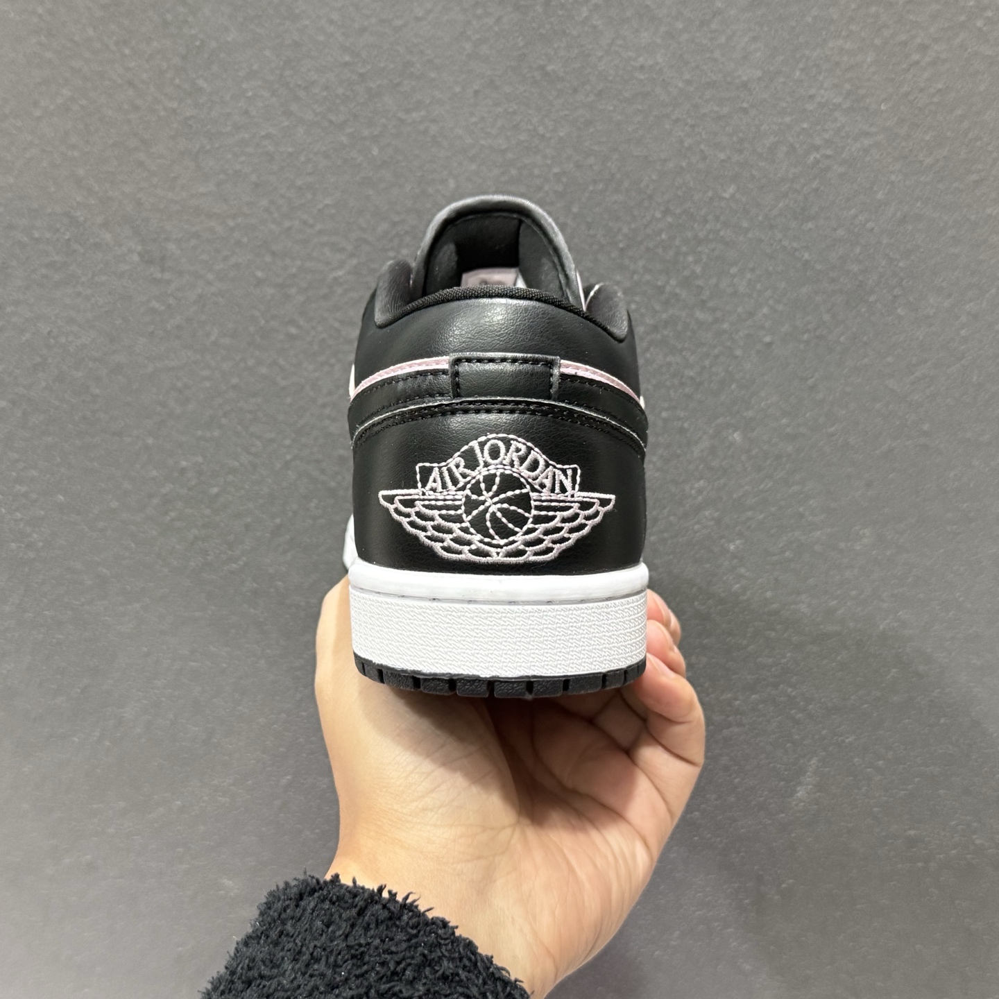 Air Jordan 1 Low AJ1 乔1黑粉 低帮文化休闲板鞋 IO3394-663 Air Jordan 1 Low AJ1 乔1黑粉 低帮文化休闲板鞋 IO3394-663