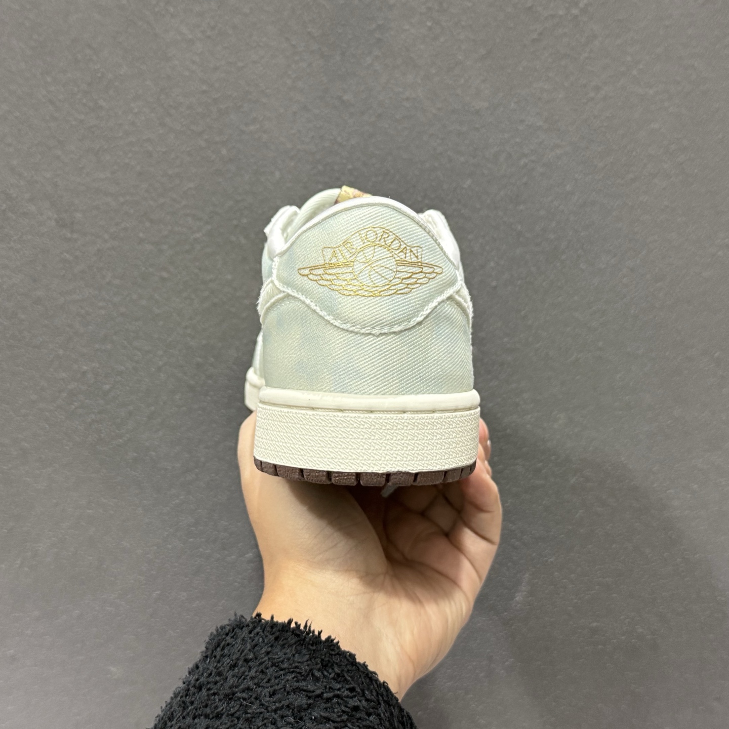 300 版 Air Jordan AJ1 Low 马年限定 CNY新年款 低帮复古篮球鞋 IQ1109-011-Chinese UA Cheap High Quatity Brand Clothes Bags handbags Sneakers wholesale wholesaler seller from China Factory suppliers Fashion Clothing Shoes best Quality Beautiful Price 300 版 Air Jordan AJ1 Low 马年限定 CNY新年款 低帮复古篮球鞋 IQ1109-011