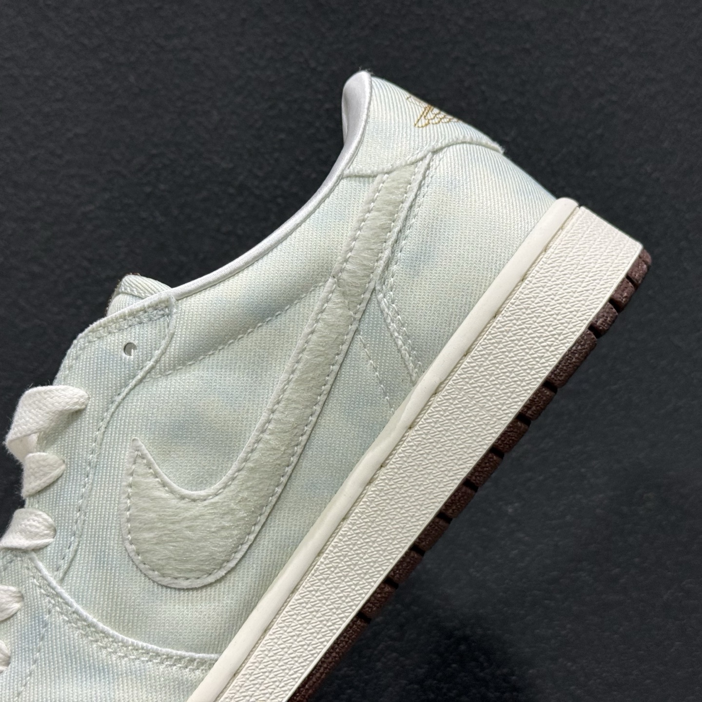 300 版 Air Jordan AJ1 Low 马年限定 CNY新年款 低帮复古篮球鞋 IQ1109-011-Chinese UA Cheap High Quatity Brand Clothes Bags handbags Sneakers wholesale wholesaler seller from China Factory suppliers Fashion Clothing Shoes best Quality Beautiful Price 300 版 Air Jordan AJ1 Low 马年限定 CNY新年款 低帮复古篮球鞋 IQ1109-011