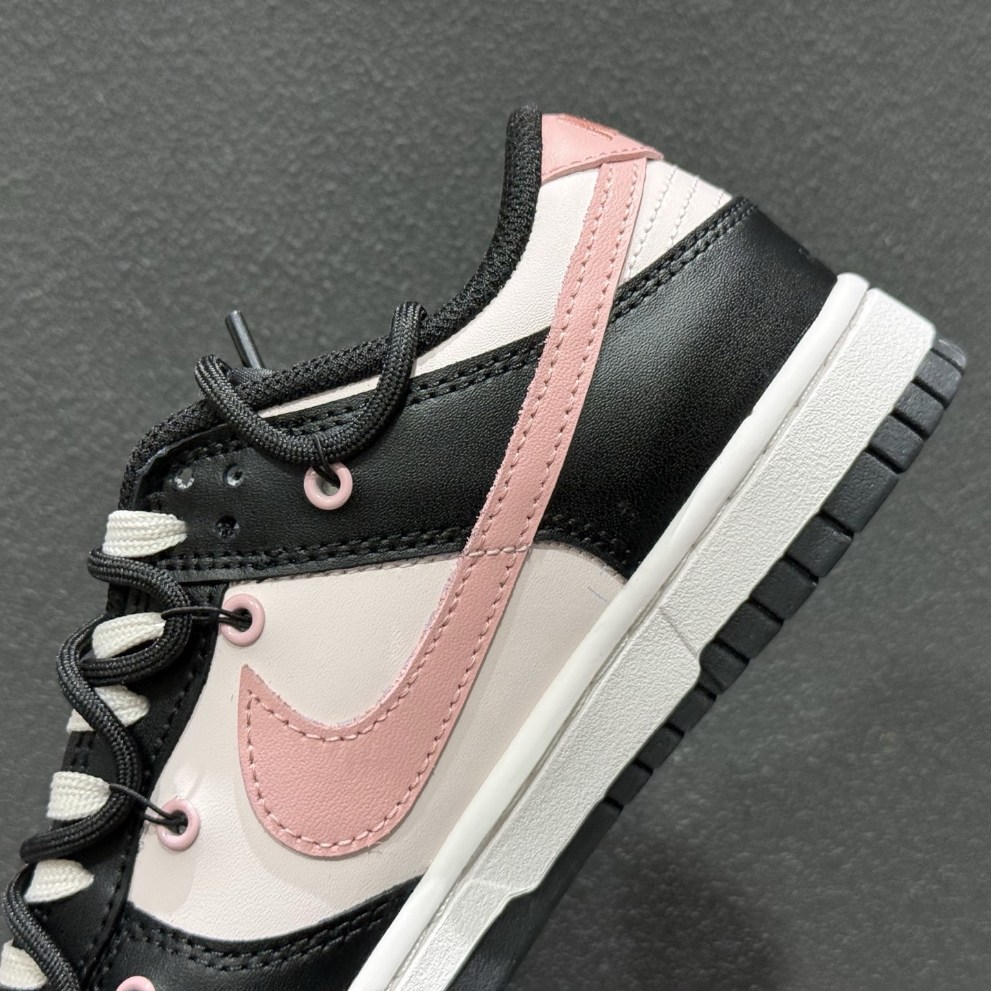 Nike SB Dunk Low 树莓黑粉 解构绑带休闲板鞋 BP1120-059