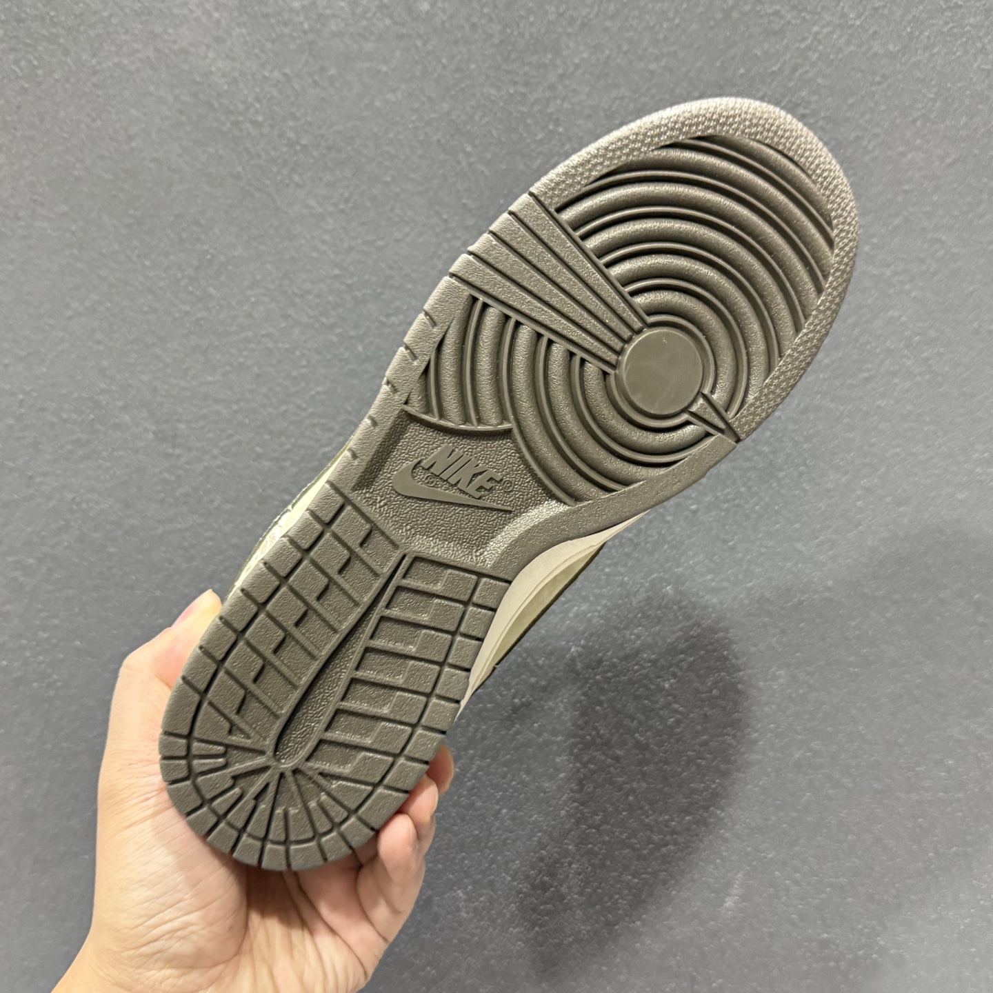 200 NK Dunk Low ”NYC” 新年限定 马年 低帮休闲板鞋 IQ1118-220-Chinese UA Cheap High Quatity Brand Clothes Bags handbags Sneakers wholesale wholesaler seller from China Factory suppliers Fashion Clothing Shoes best Quality Beautiful Price 200 NK Dunk Low ”NYC” 新年限定 马年 低帮休闲板鞋 IQ1118-220