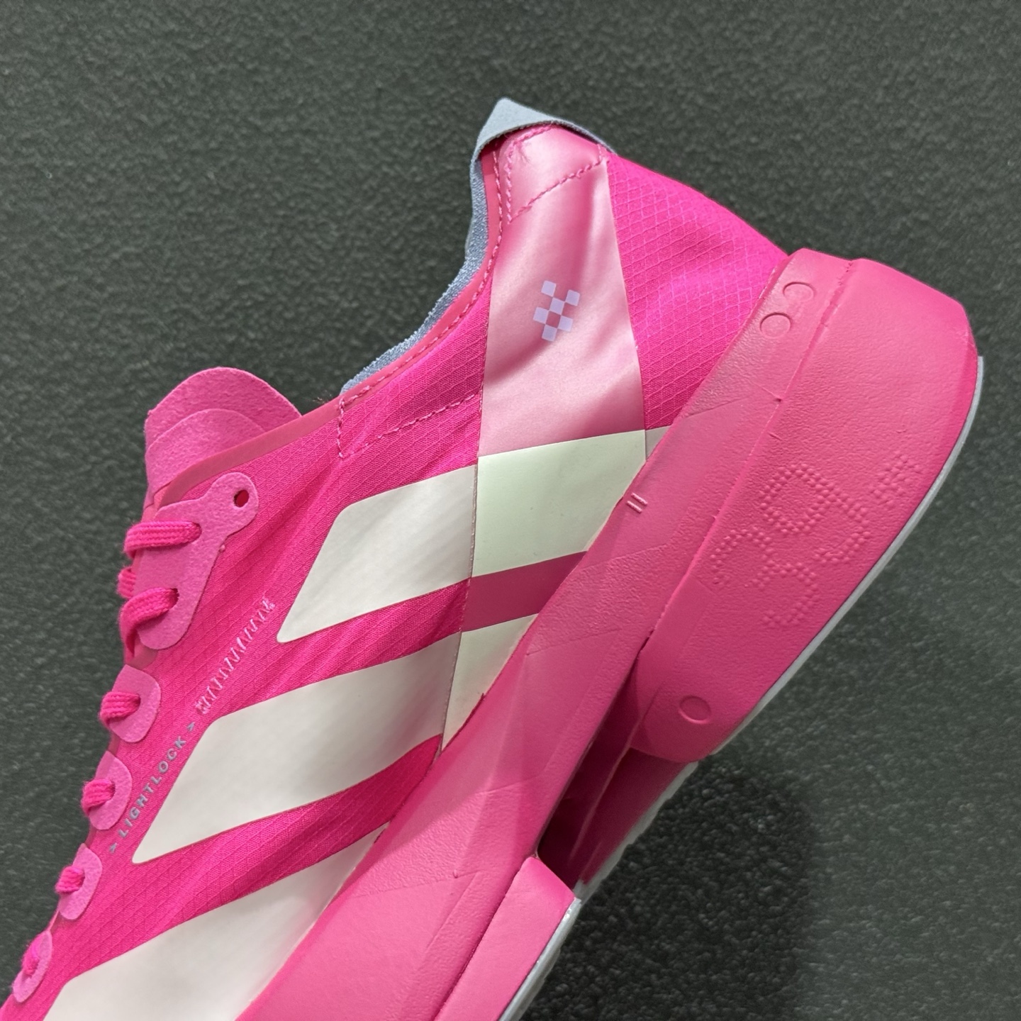 Adidas Adizero Adios 4 M 阿迪透气轻盈低帮跑步鞋 JR1269-731-Top High Quatity Cheap Sneakers Fashion Clothing Clothes Bags handbags Shoes of all Brand wholesale With The best Quality And Beautiful Price from China Factory Chinese suppliers wholesaler seller Adidas Adizero Adios 4 M 阿迪透气轻盈低帮跑步鞋 JR1269-731