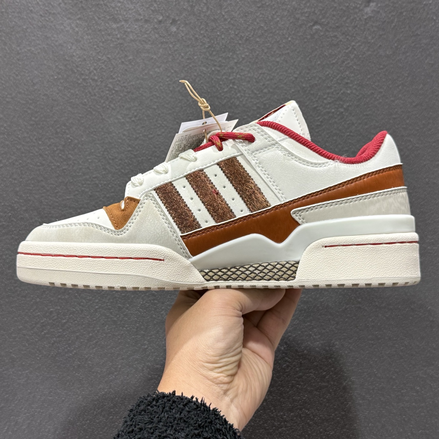 Adidas Forum 84 Low KJ8751 马年限定 人气单品 经典复古篮球鞋-Top High Quatity Cheap Sneakers Fashion Clothing Clothes Bags handbags Shoes of all Brand wholesale With The best Quality And Beautiful Price from China Factory Chinese suppliers wholesaler seller Adidas Forum 84 Low KJ8751 马年限定 人气单品 经典复古篮球鞋
