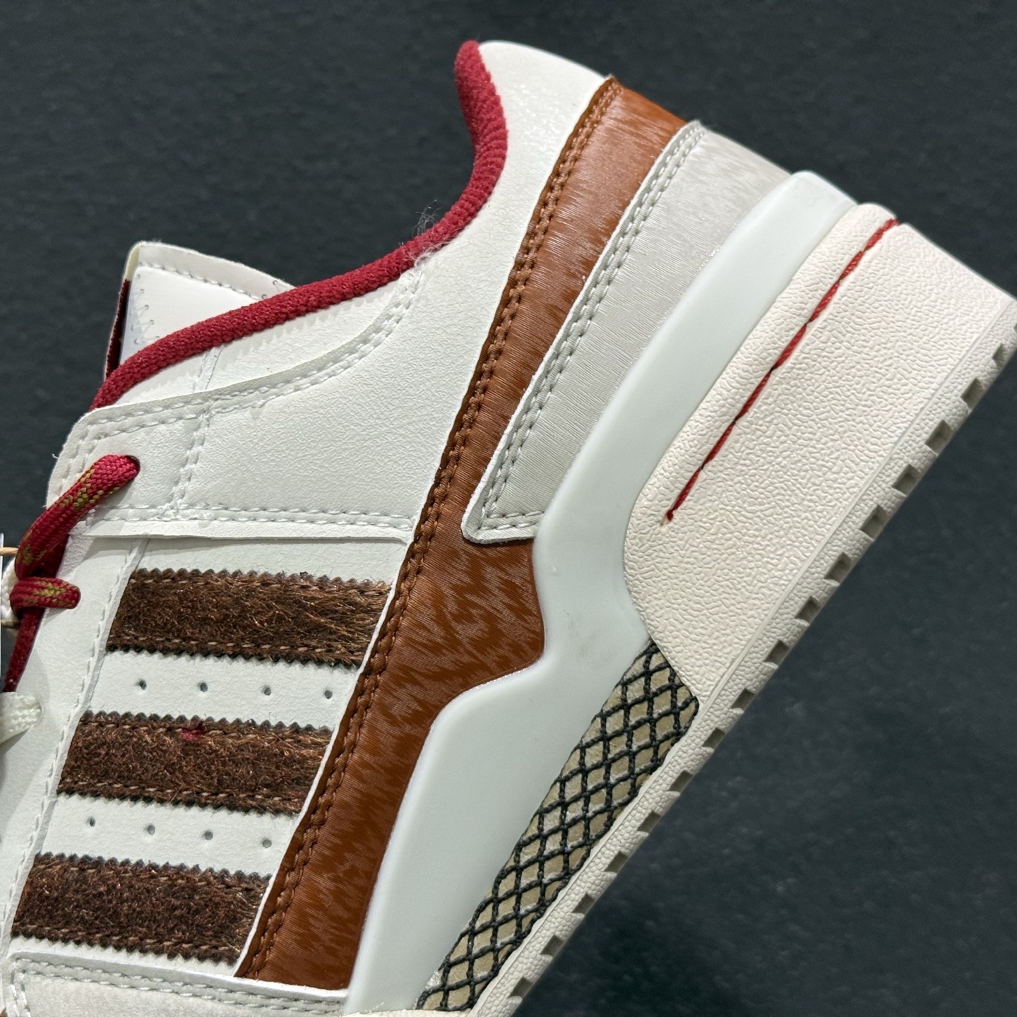 Adidas Forum 84 Low KJ8751 马年限定 人气单品 经典复古篮球鞋-Top High Quatity Cheap Sneakers Fashion Clothing Clothes Bags handbags Shoes of all Brand wholesale With The best Quality And Beautiful Price from China Factory Chinese suppliers wholesaler seller Adidas Forum 84 Low KJ8751 马年限定 人气单品 经典复古篮球鞋